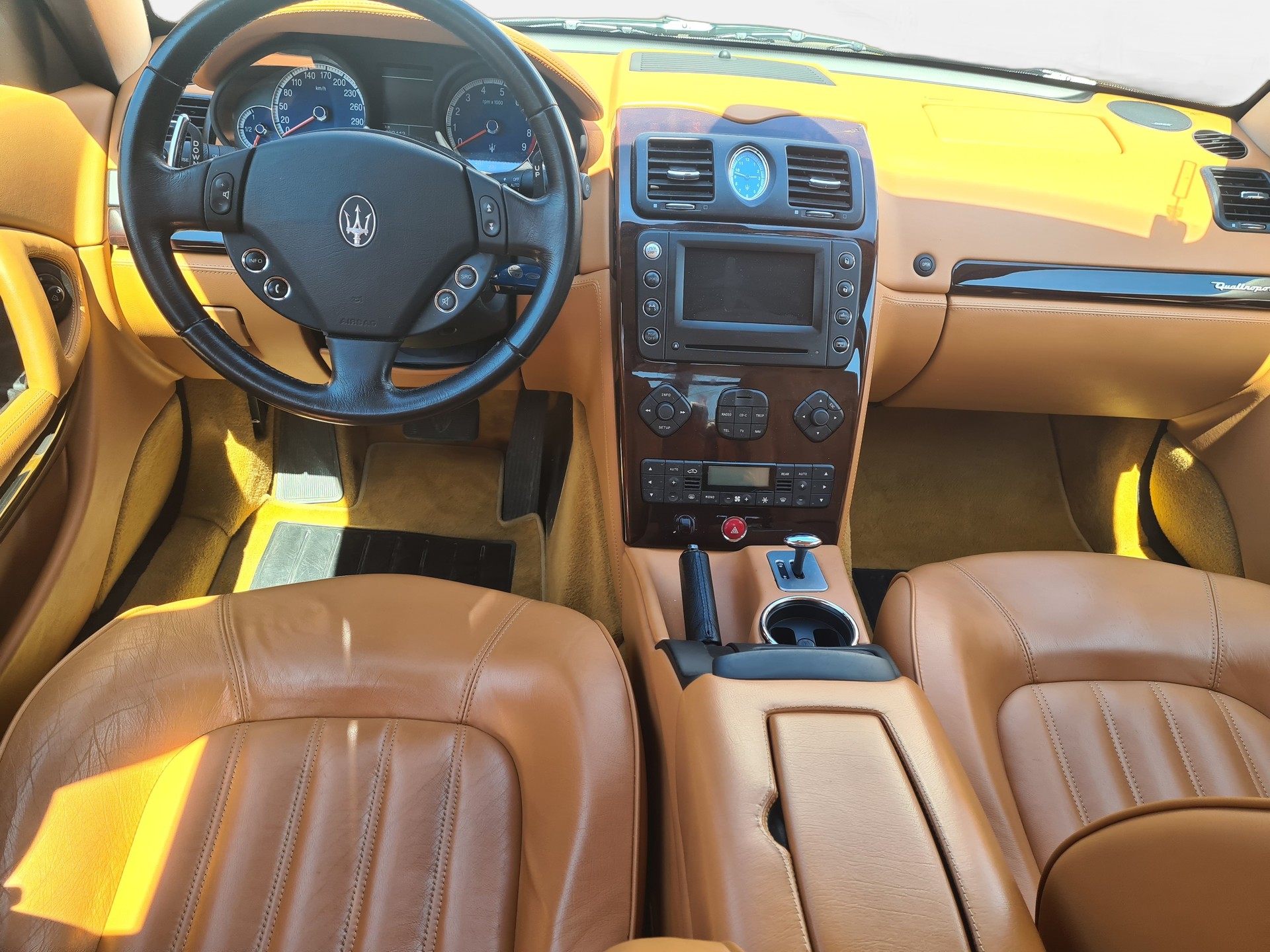 MASERATI Quattroporte 4.2 V8 DuoSelect-image-10