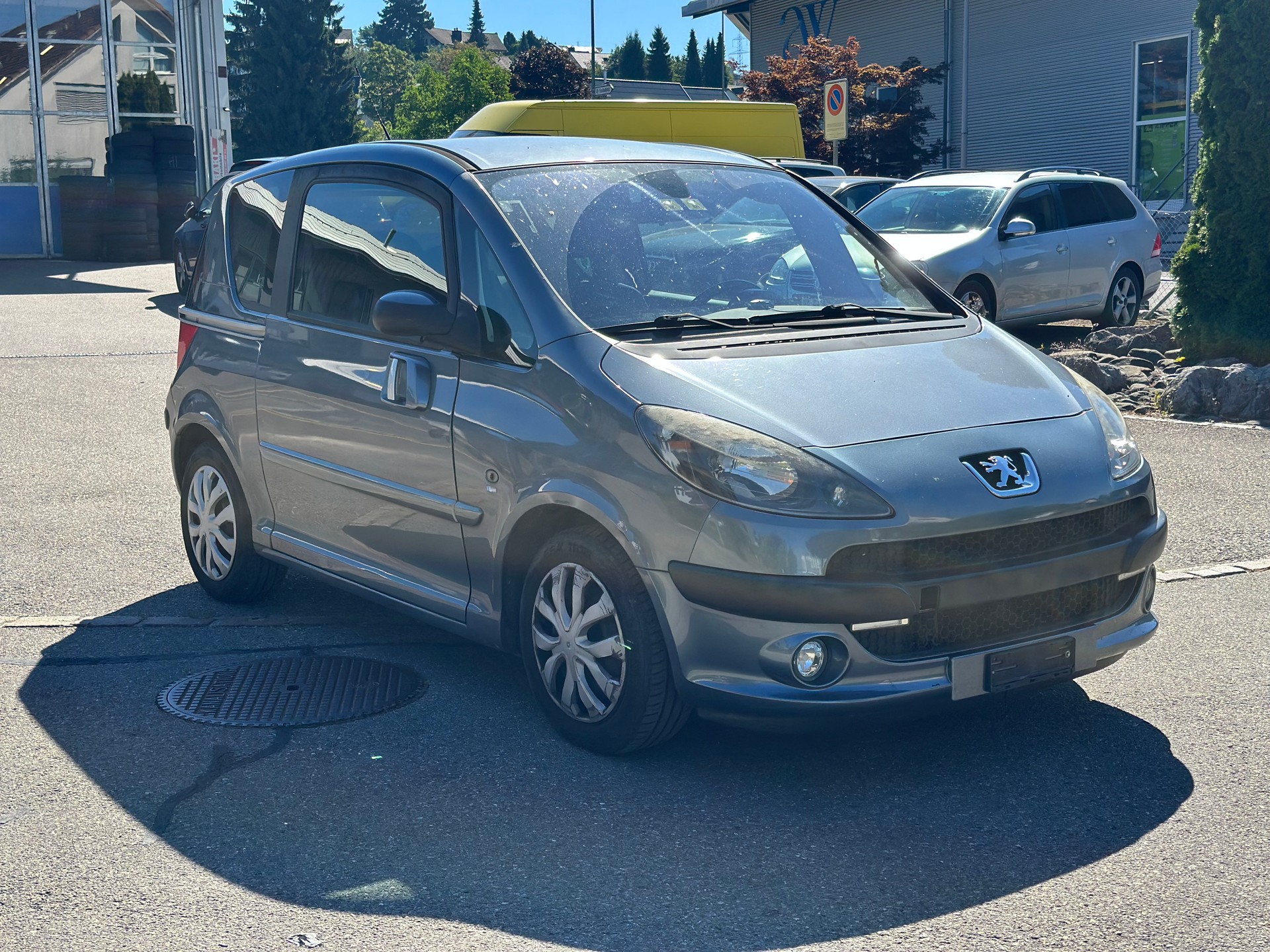 PEUGEOT 1007 1.4 HDI Trendy-image-3