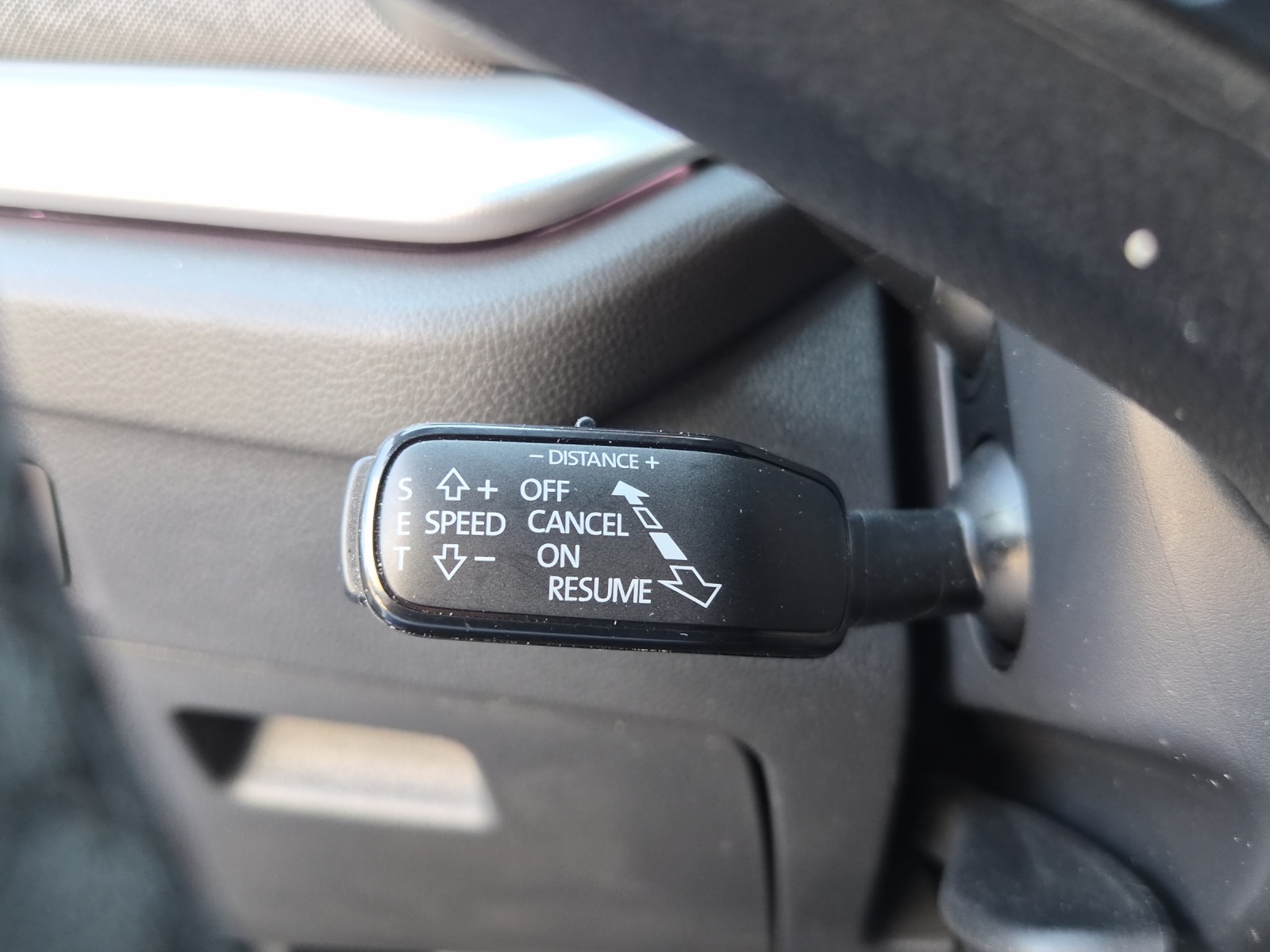 SKODA Octavia Combi 2.0 TDI DSG Style 4x4-image-12