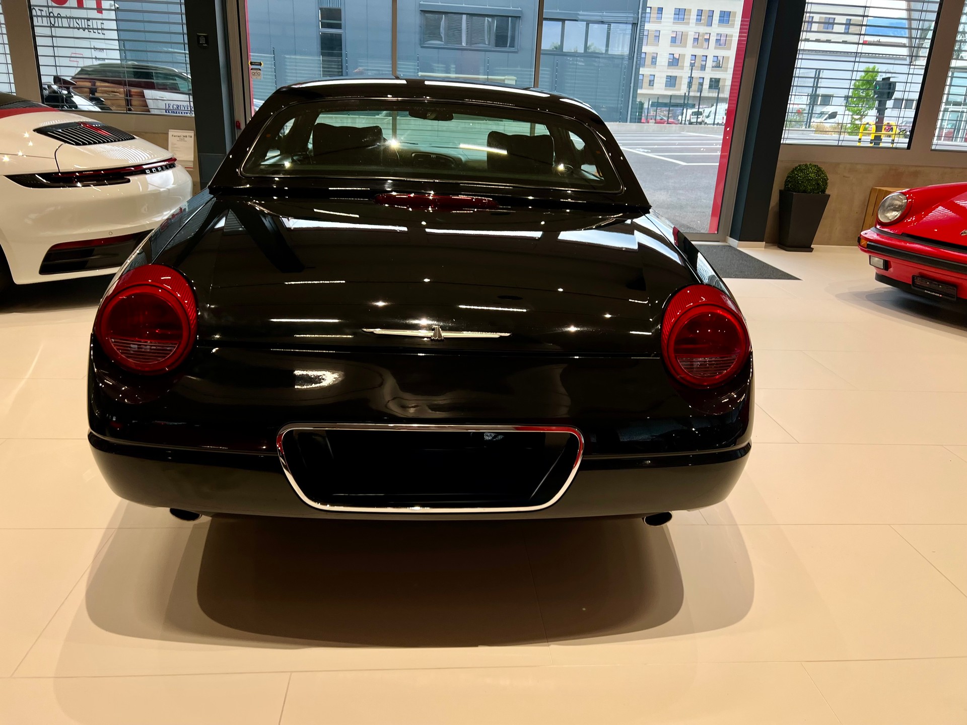 FORD V8 avec capote electrique et avec hard top-image-3