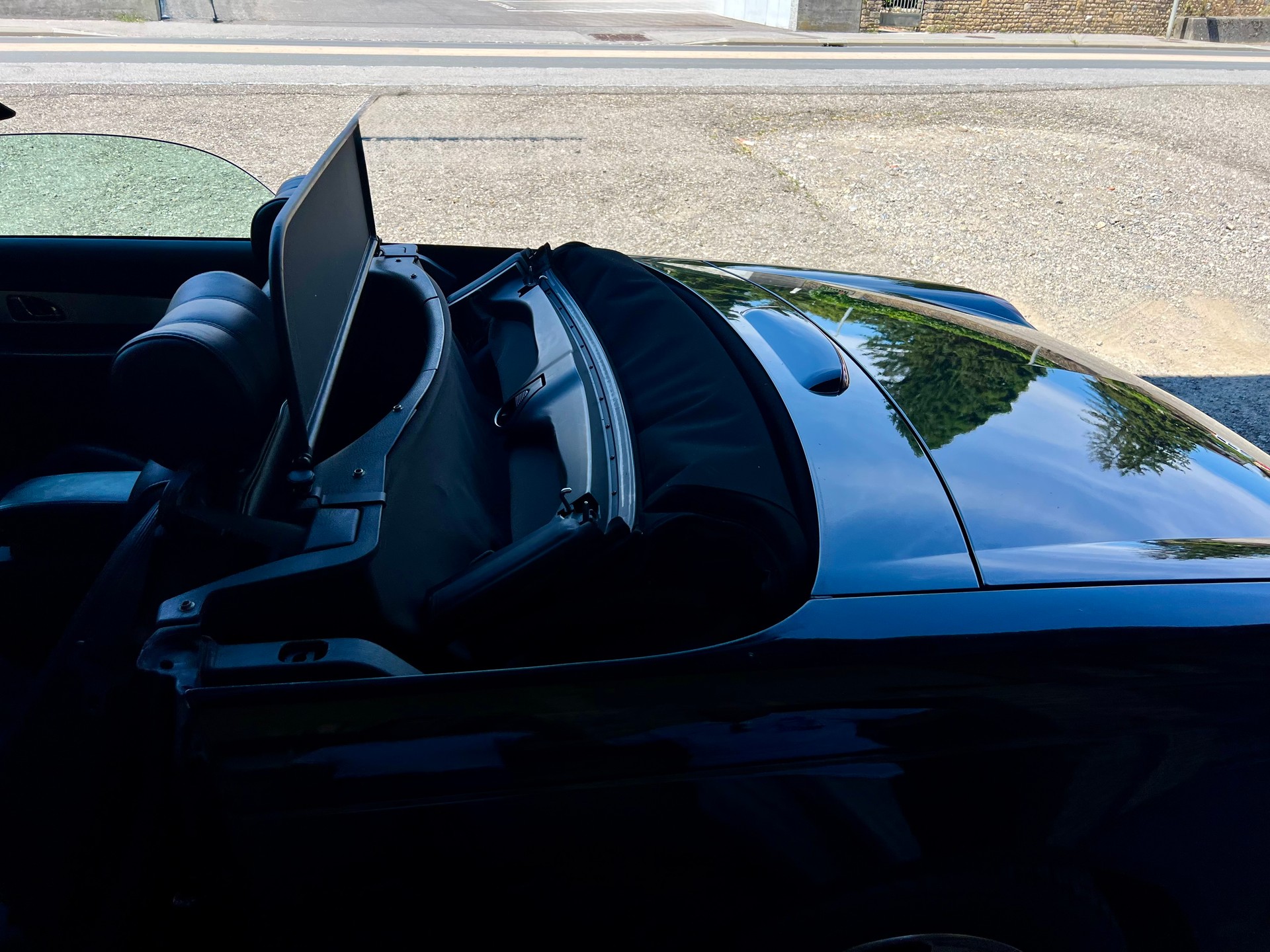 FORD V8 avec capote electrique et avec hard top-image-11