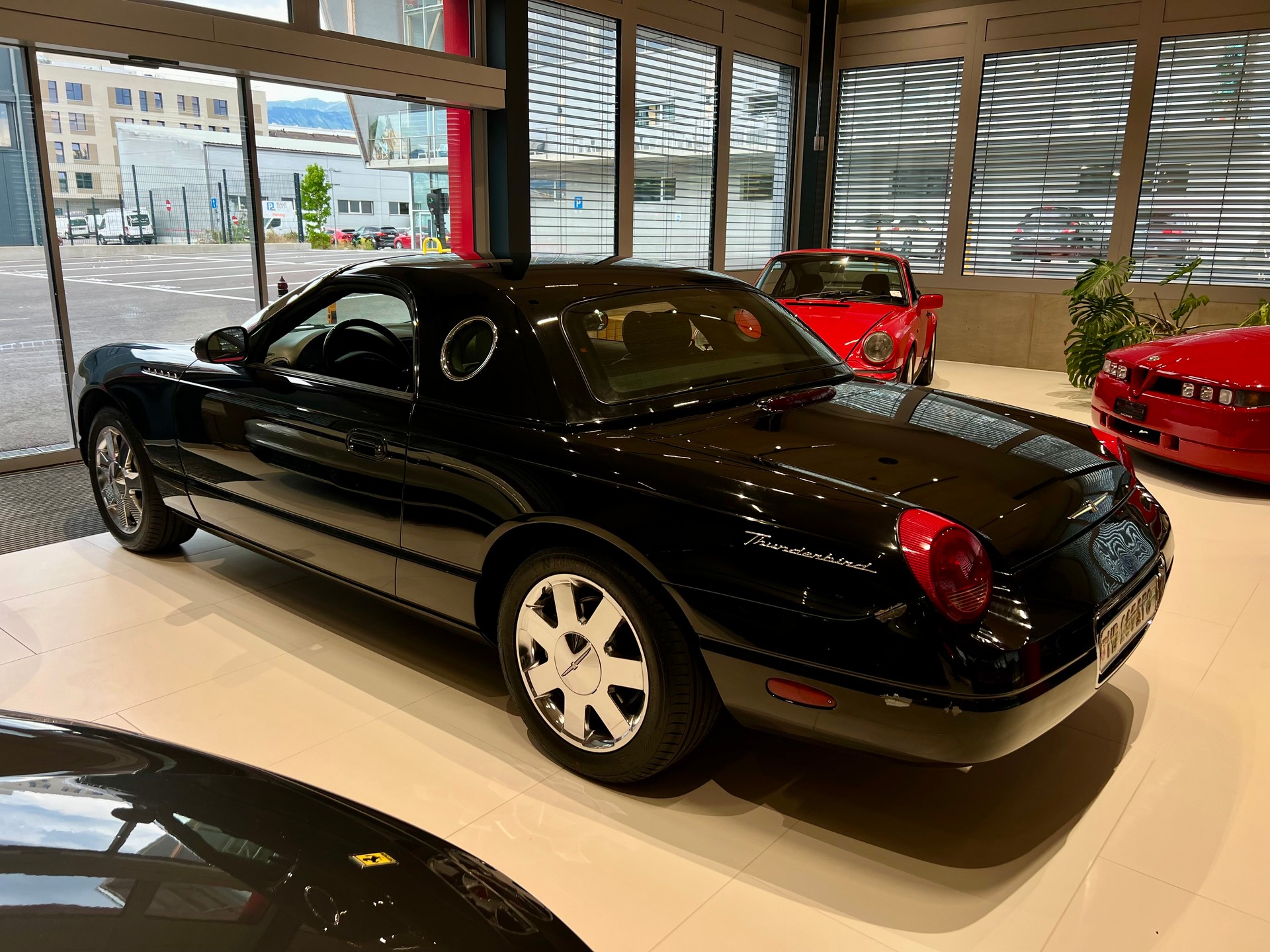 FORD V8 avec capote electrique et avec hard top-image-5