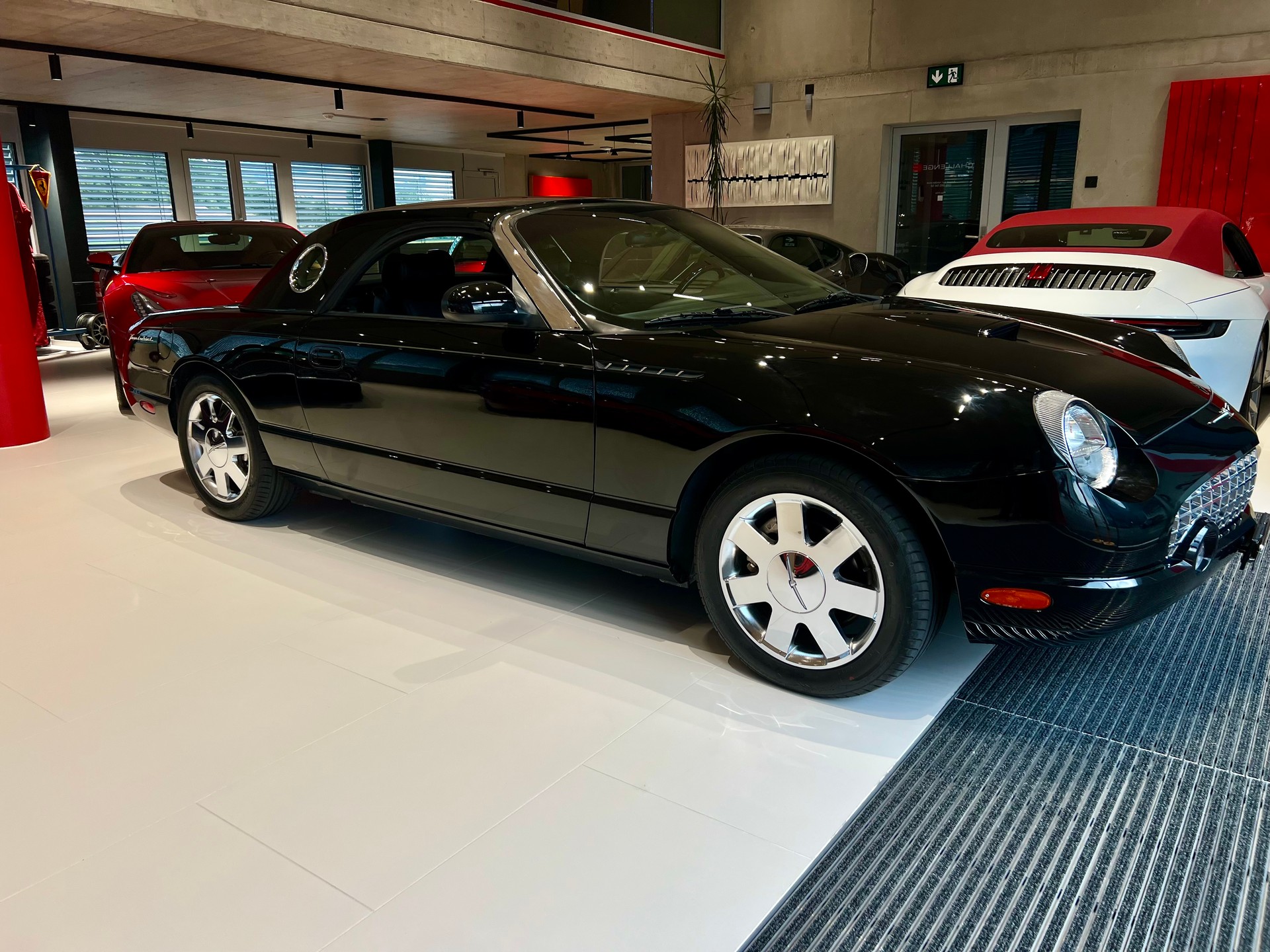 FORD V8 avec capote electrique et avec hard top-image-1