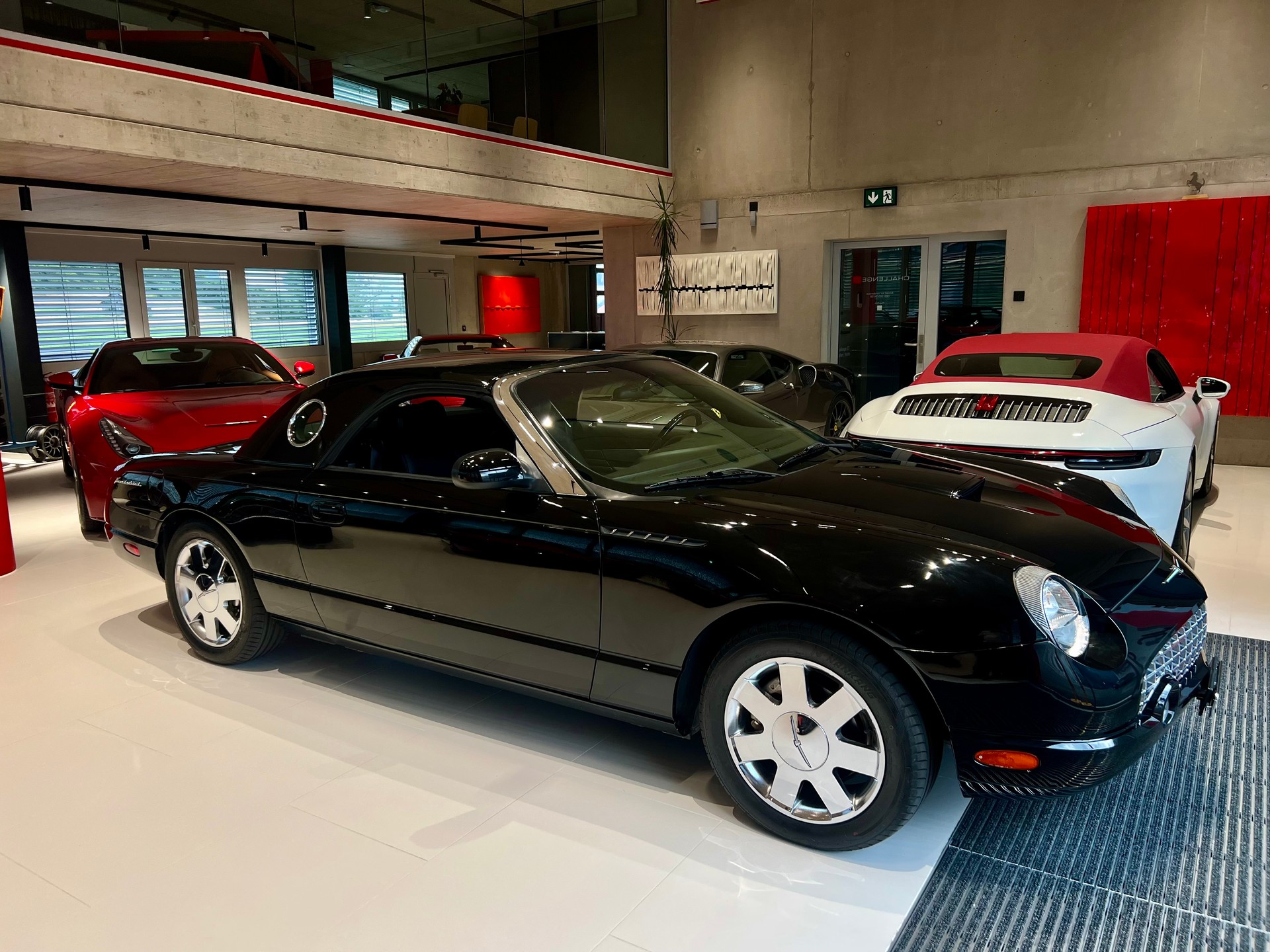 FORD V8 avec capote electrique et avec hard top-image-6