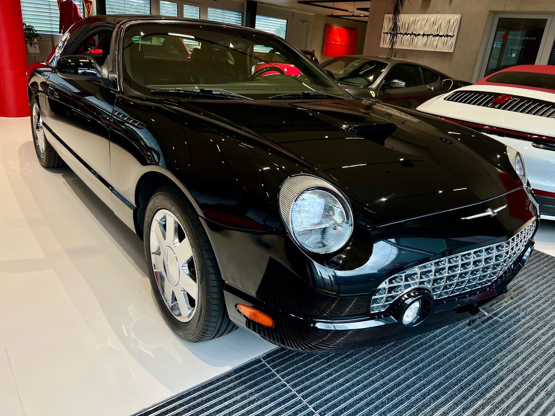 FORD V8 avec capote electrique et avec hard top-image-0
