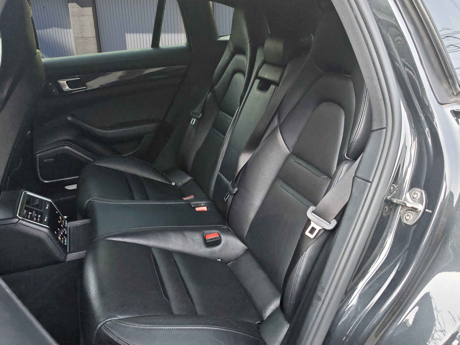 PORSCHE Panamera 4 E-Hybrid Sport Turismo PDK-image-12
