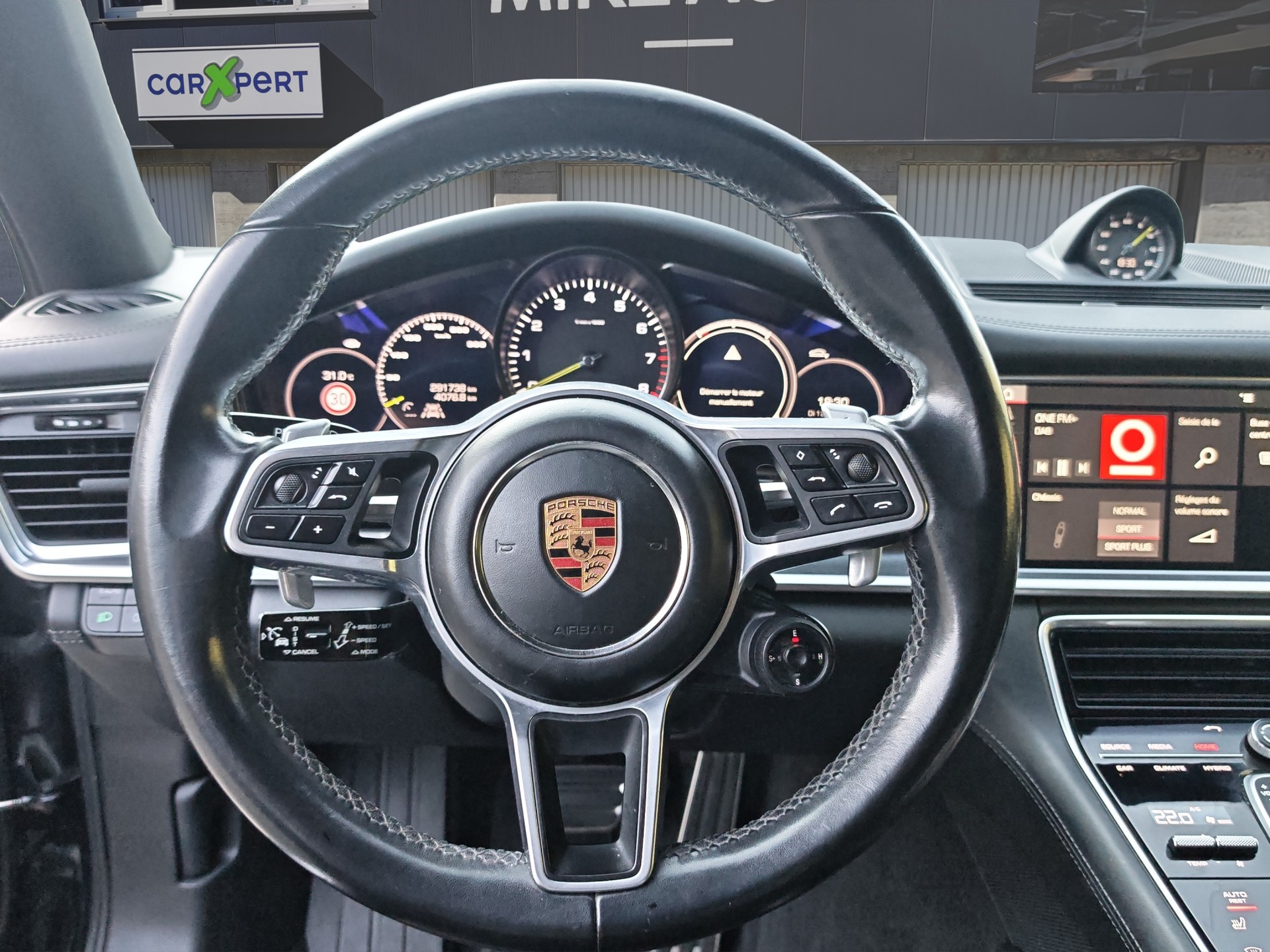 PORSCHE Panamera 4 E-Hybrid Sport Turismo PDK-image-9