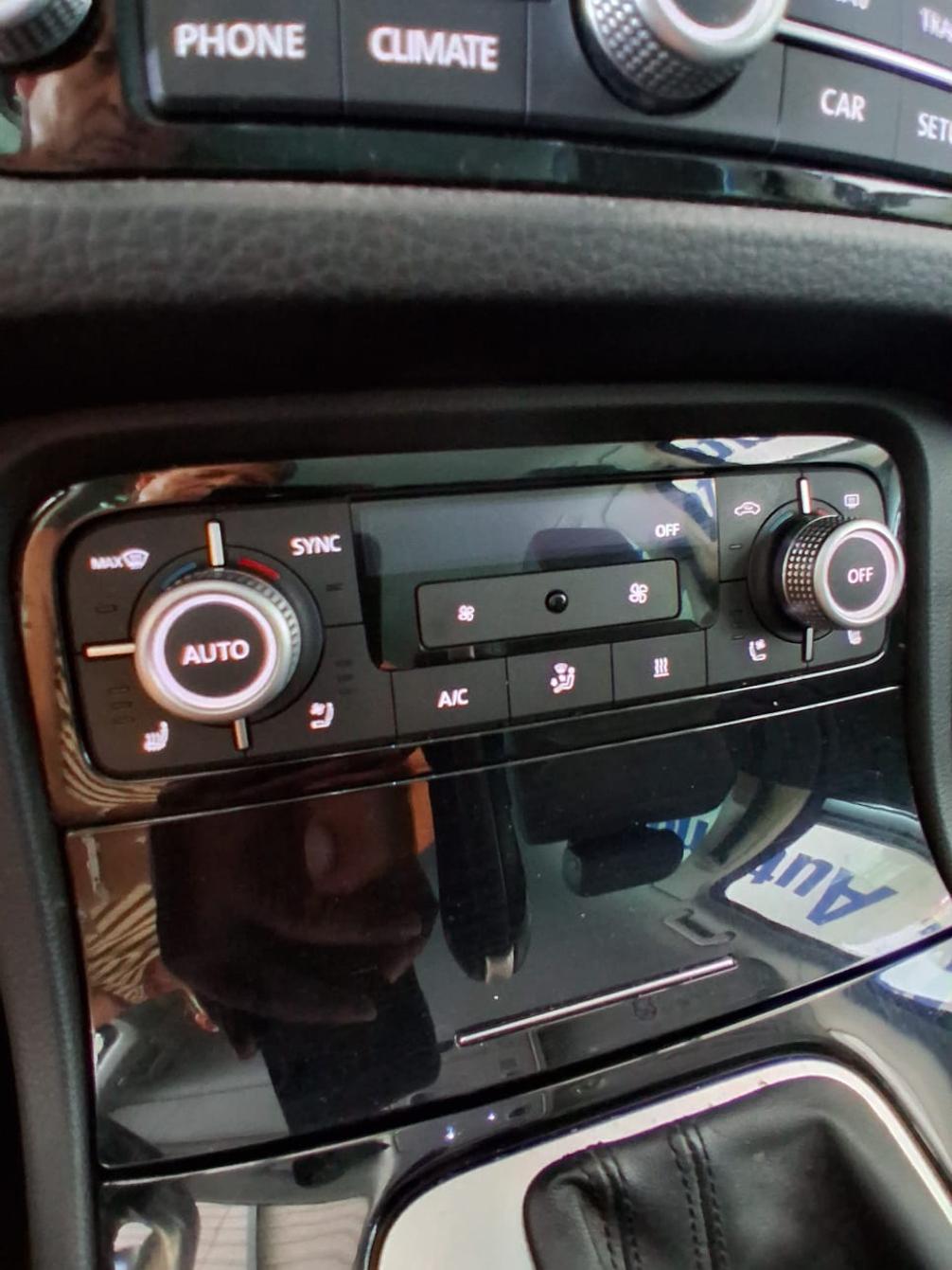 VW Touareg 3.0 V6 TDI 262 BlueMT-image-15