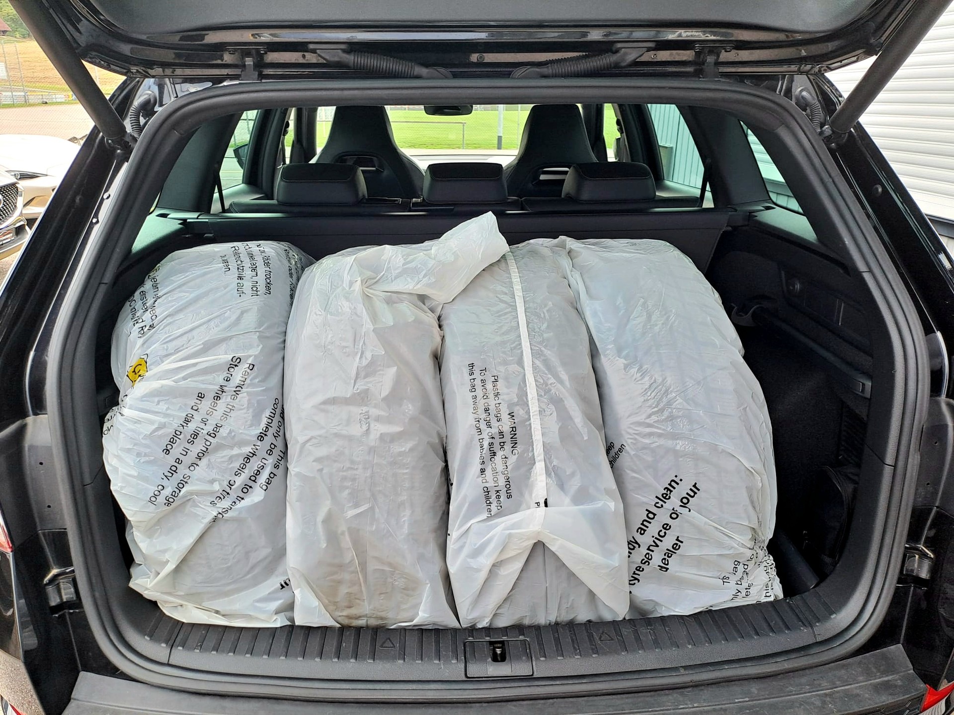SKODA Kodiaq 2.0 TSI 4x4 Sport Line-image-8