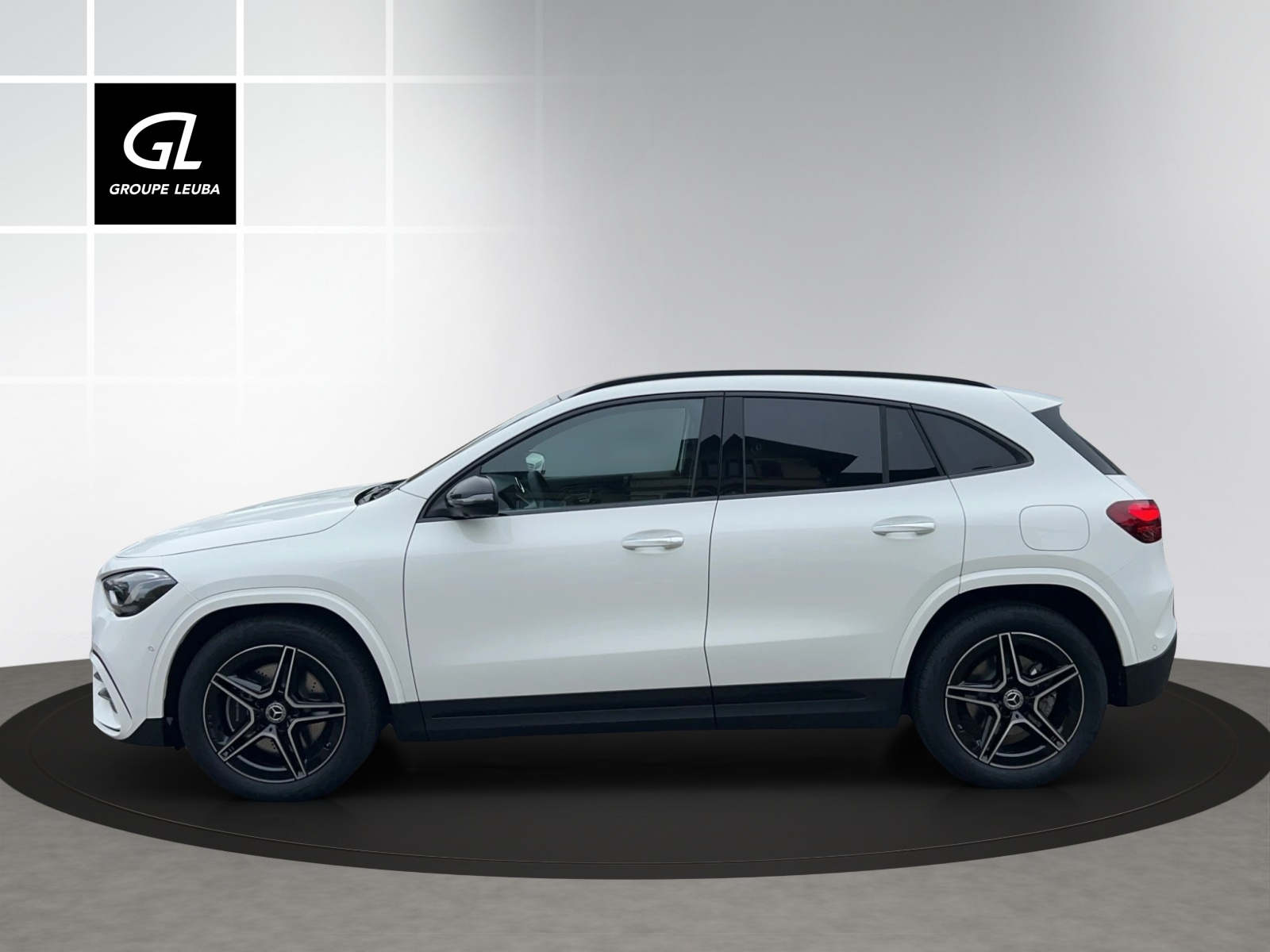 MERCEDES-BENZ GLA 250 4Matic 8G-DCT Swiss Star-showroom-element-1