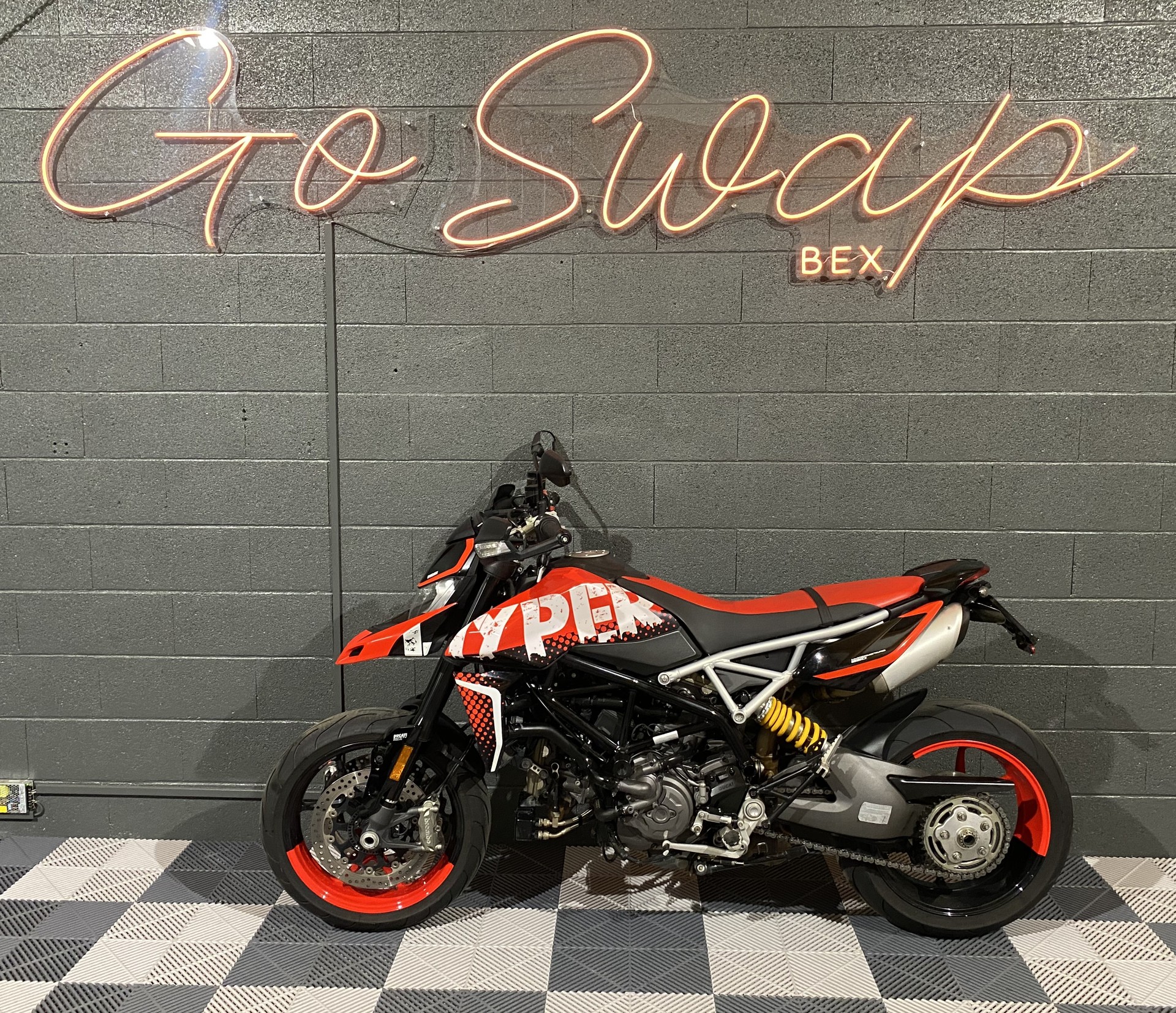 DUCATI Hypermotard 950 RVE-image-12