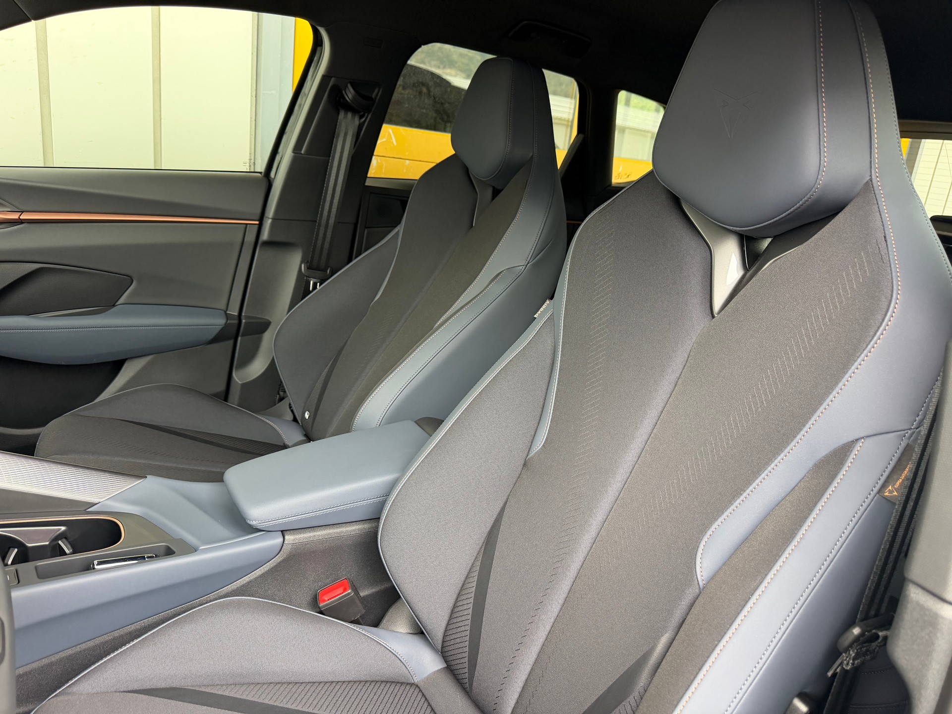 CUPRA TERRAMAR 2.0 TSI DSG 4DRIVE VZ "SPORT" CH WAGEN MIT 900 KM !! MIT WERKSGARANTIE !! TOP AUSSTATTUNG.-image-58