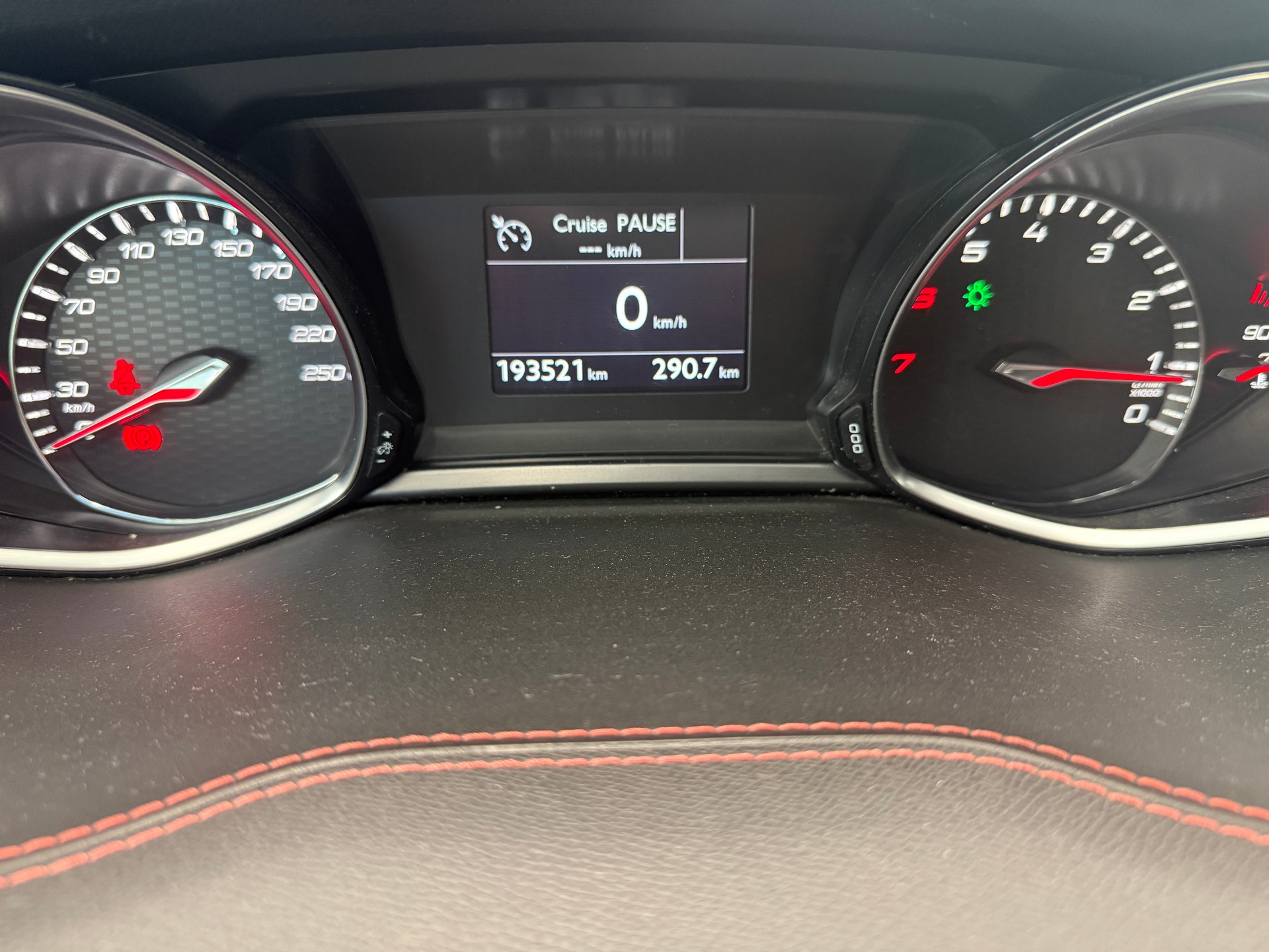 PEUGEOT 308 1.6 GTi Ab 180.-pro Monat-image-12