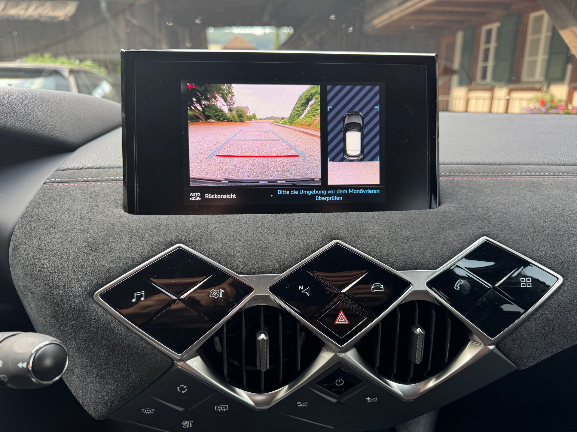 DS AUTOMOBILES DS 3 Crossback E-Tense 136 Bastille-image-12