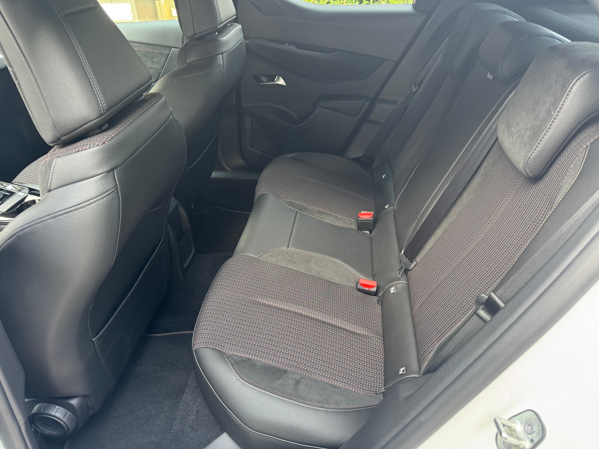 DS AUTOMOBILES DS 3 Crossback E-Tense 136 Bastille-image-9