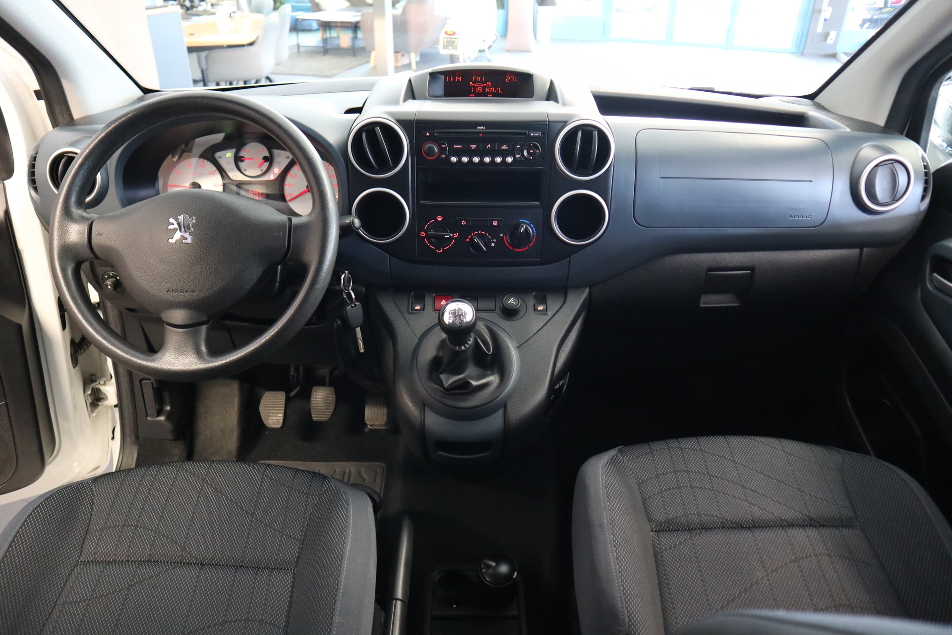 PEUGEOT Partner 1.6 Trendy-image-13