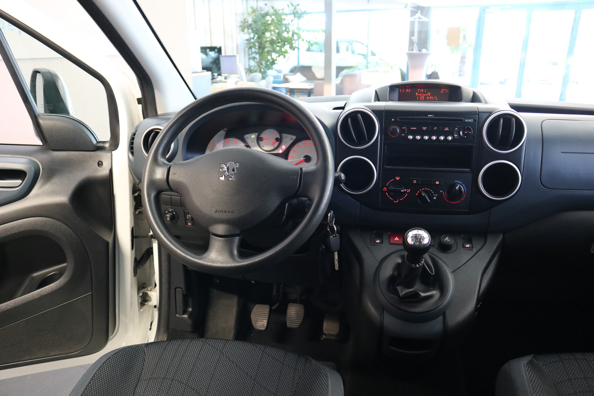 PEUGEOT Partner 1.6 Trendy-image-12