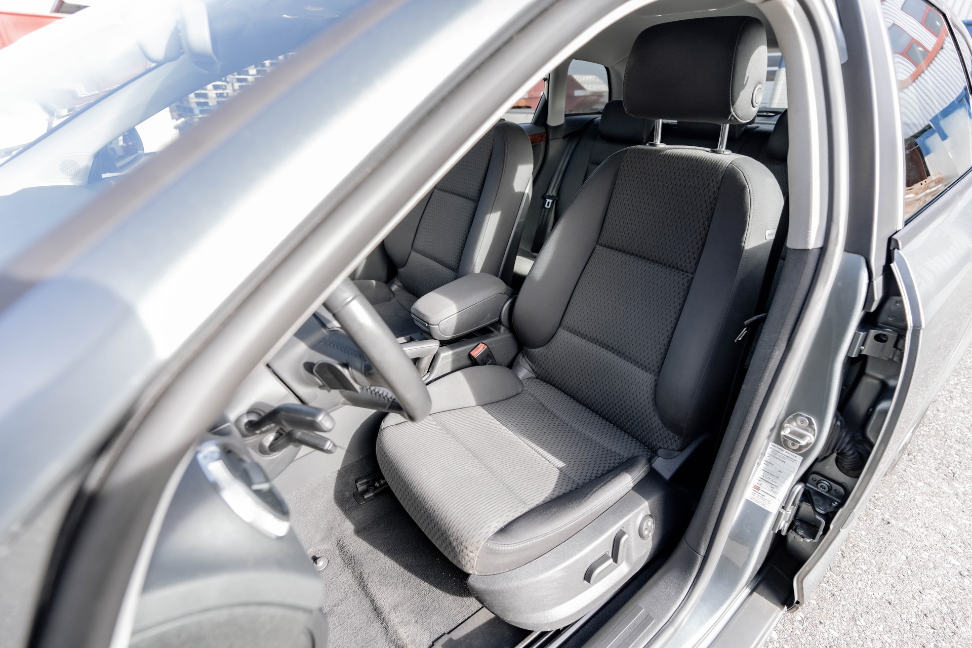 AUDI A3 Sportback 2.0 TFSI Ambiente S-tronic * FRISCH AB MFK * BOSE SOUNDSYSTEM * AMAG SERVICEGEPFLEGT *-image-6