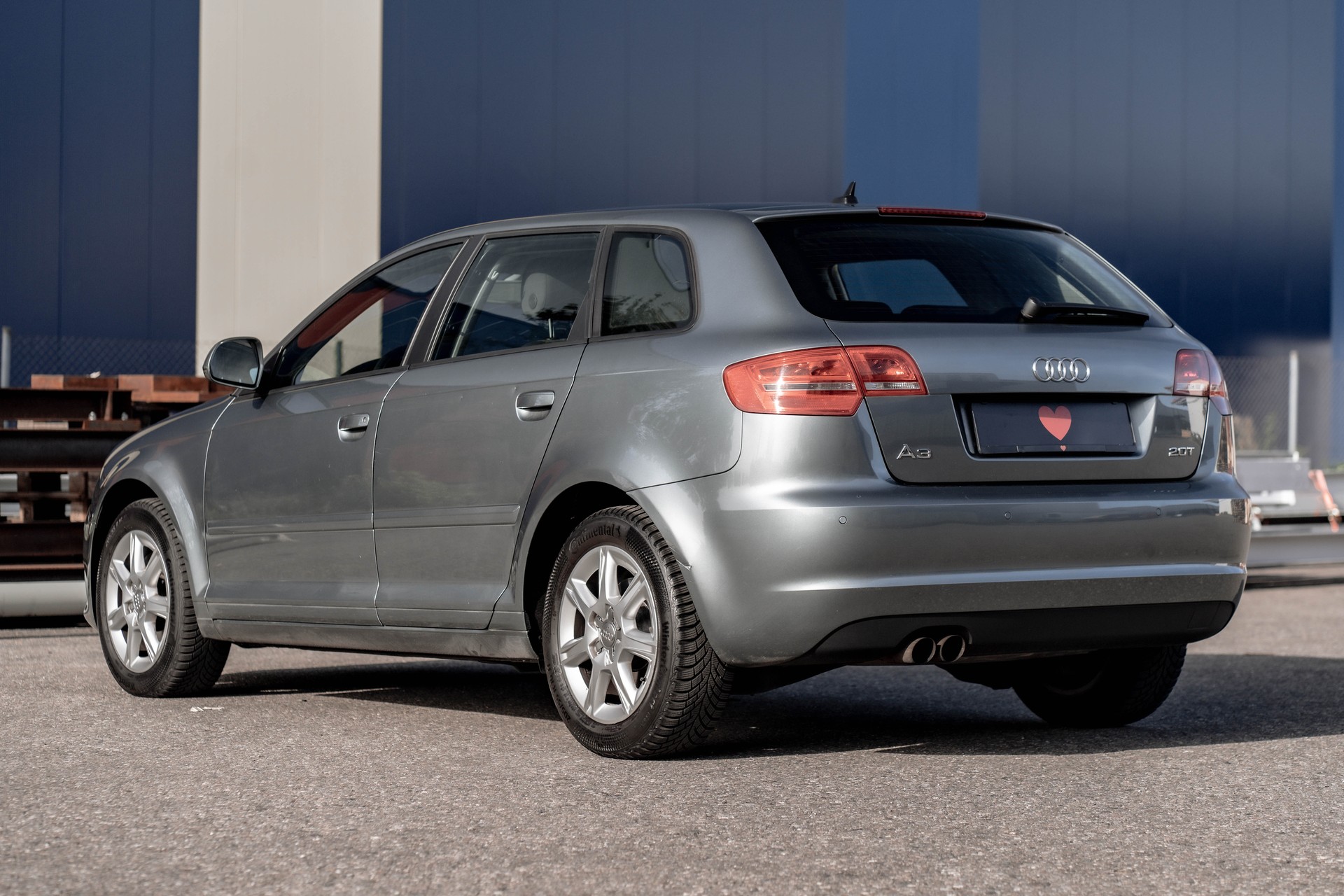 AUDI A3 Sportback 2.0 TFSI Ambiente S-tronic * FRISCH AB MFK * BOSE SOUNDSYSTEM * AMAG SERVICEGEPFLEGT *-image-3