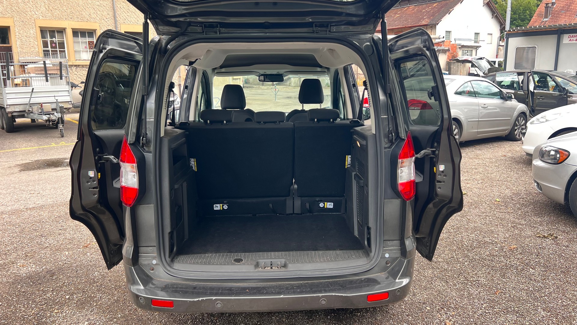 FORD Tourneo Courier 1.0 SCTi Trend-image-7