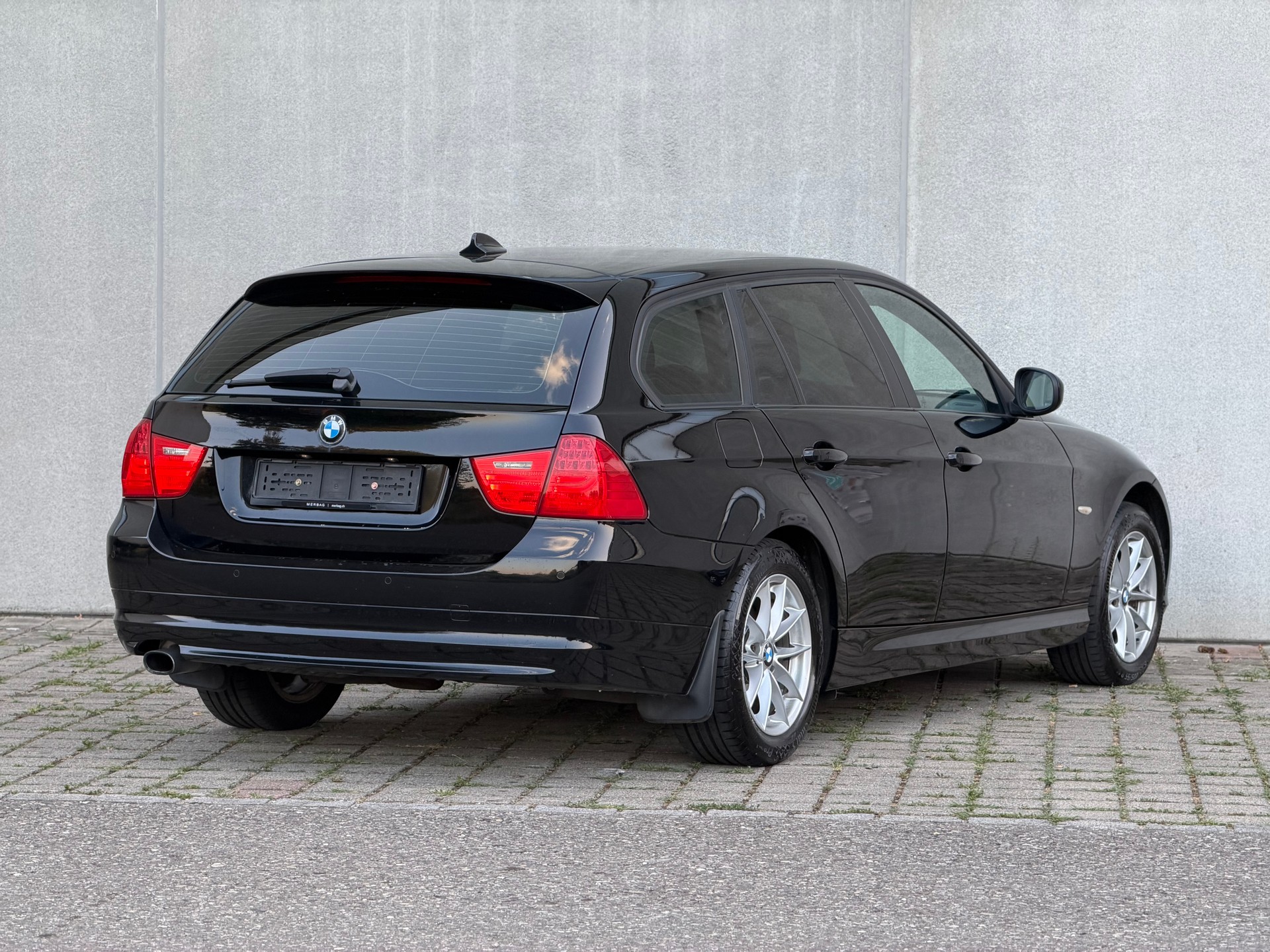 BMW 320d Touring Steptronic-image-4