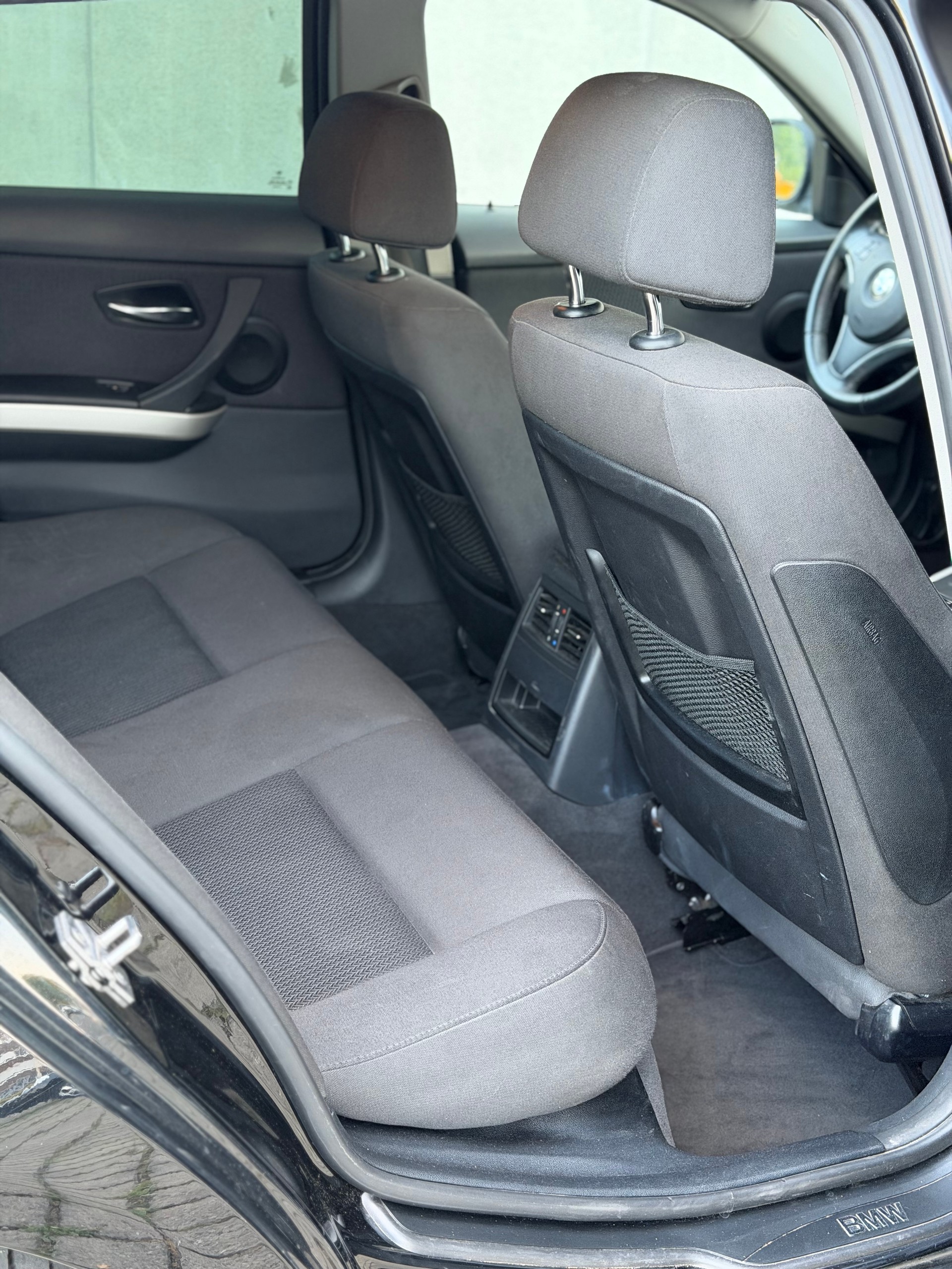 BMW 320d Touring Steptronic-image-9