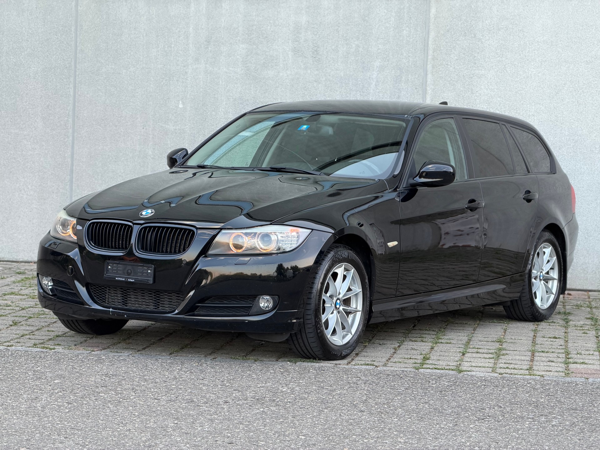 BMW 320d Touring Steptronic-image-0