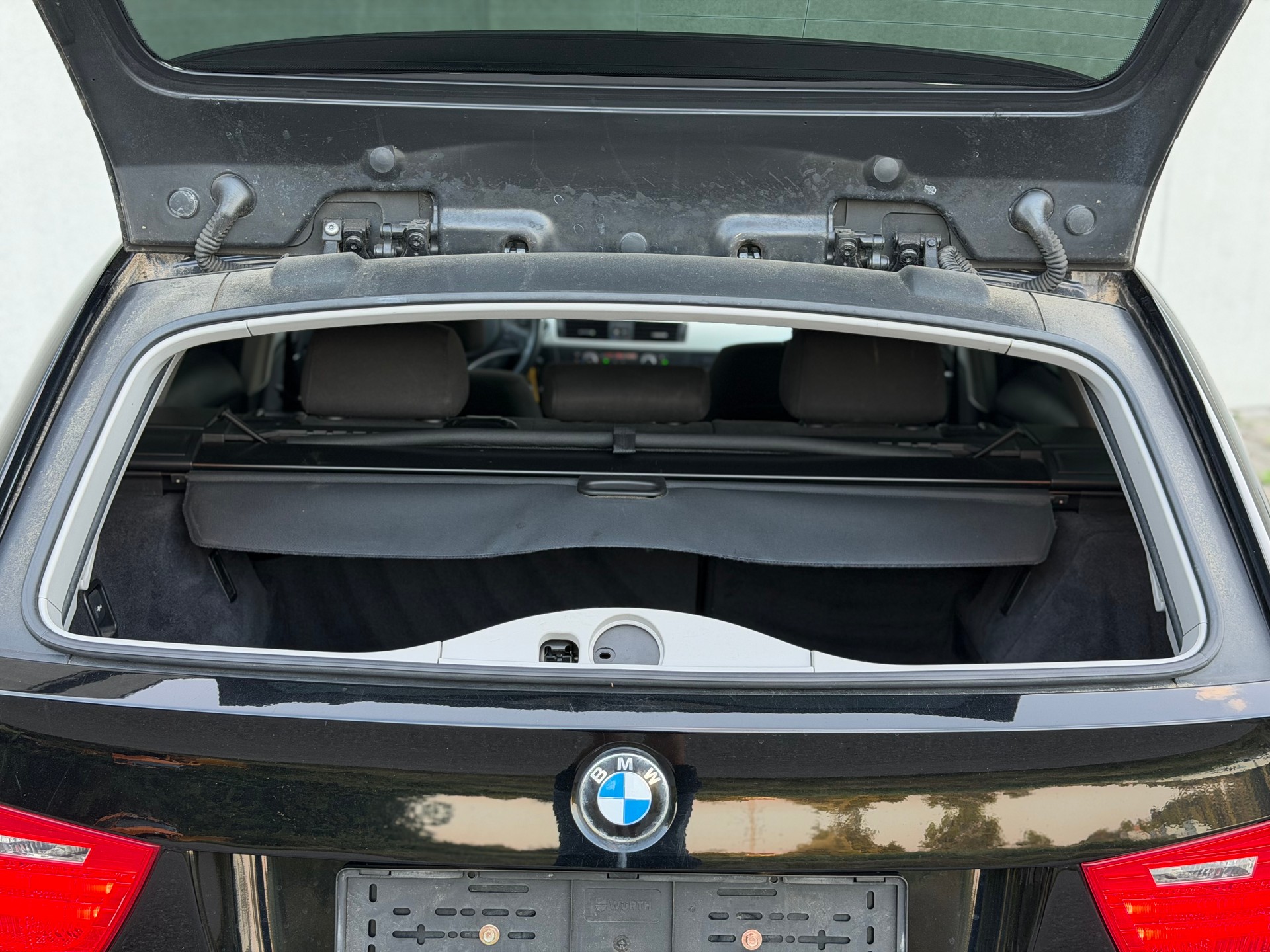 BMW 320d Touring Steptronic-image-18