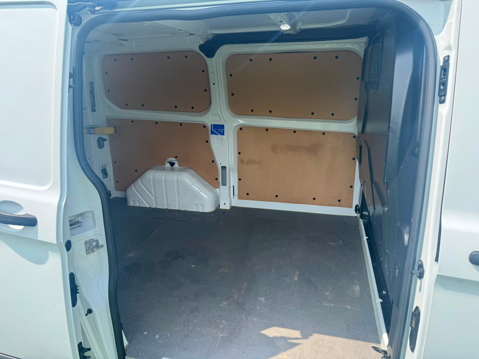 FORD Transit Custom Van 270 L1H1 Trend-image-6