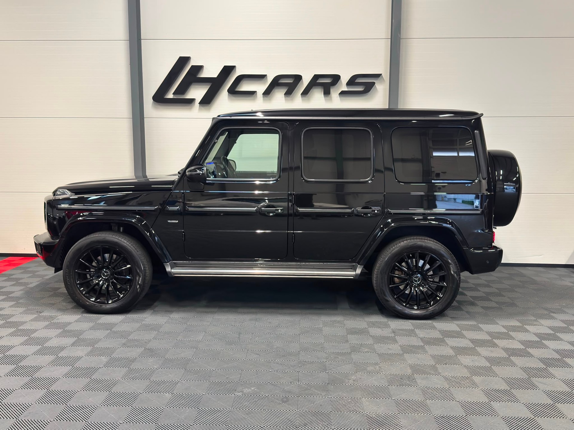 MERCEDES-BENZ G 400 d Stronger Than Time Ed.-image-1