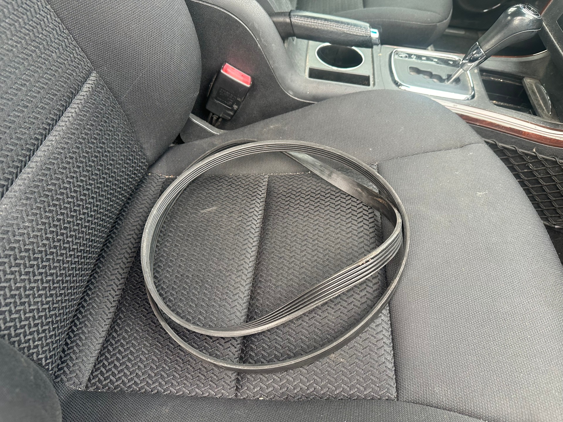 MERCEDES-BENZ A 180 CDI Avantgarde Edition A-image-13