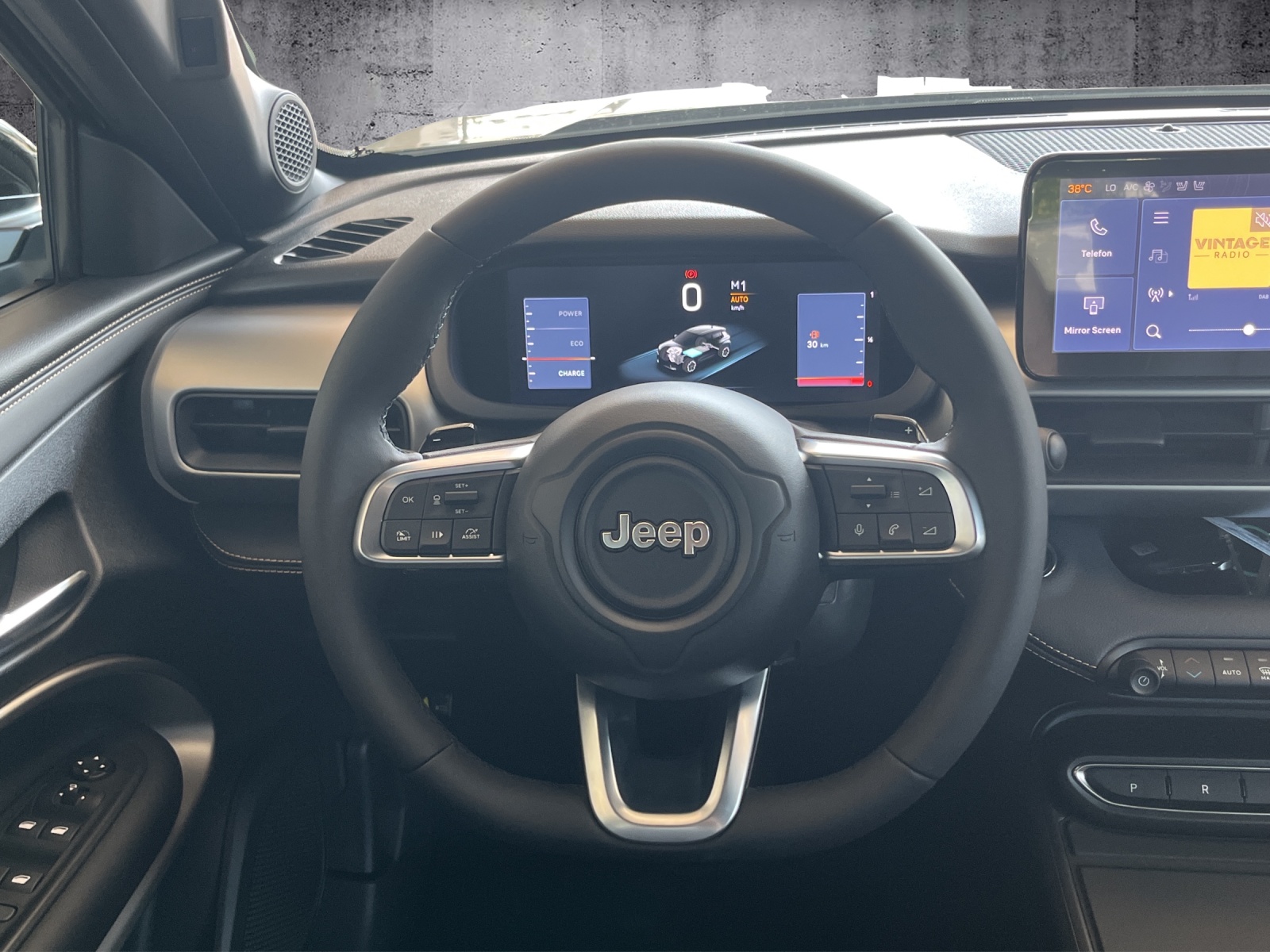 JEEP Avenger 1.2 MHEV 85th Anniversary 4xe-image-9