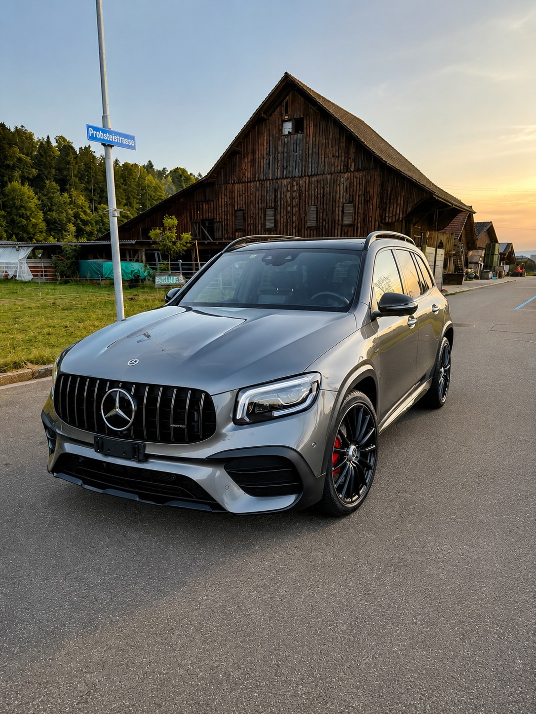MERCEDES-BENZ GLB 35 AMG 4matic-image-0