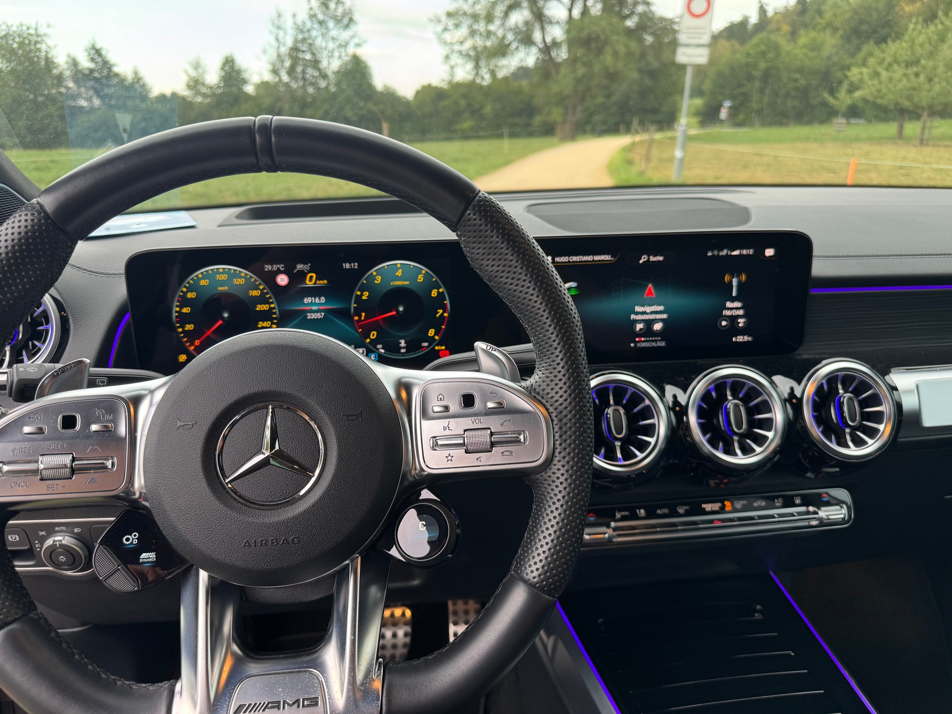 MERCEDES-BENZ GLB 35 AMG 4matic-image-4