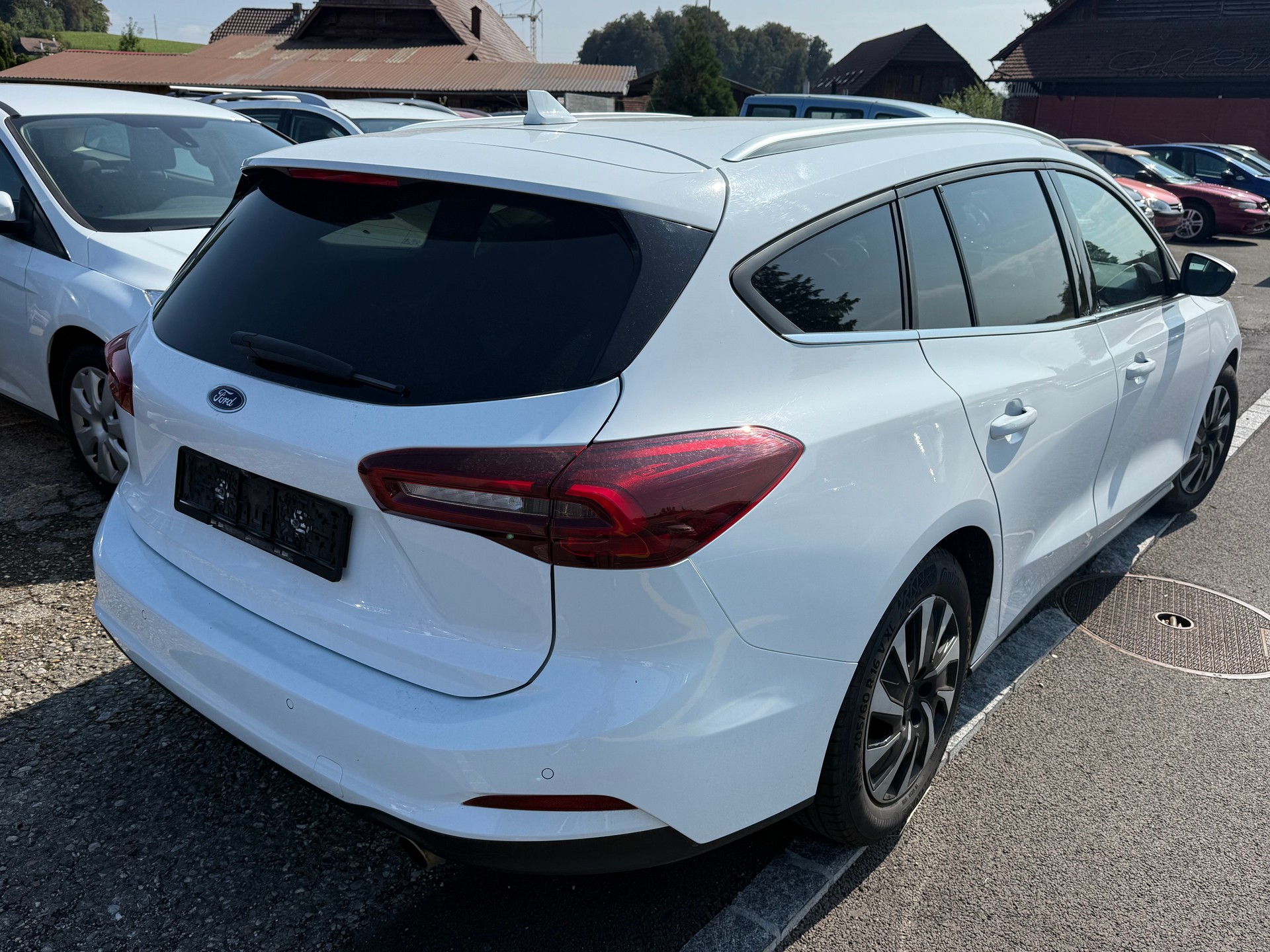 FORD Focus 1.5 TDCi Titanium Automatic-image-4
