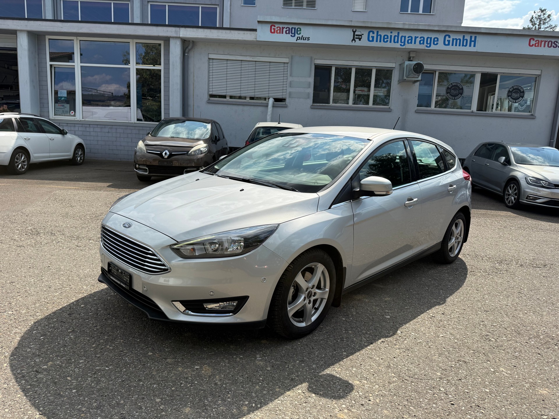 FORD Focus 1.0 SCTi Titanium Automatic-image-1