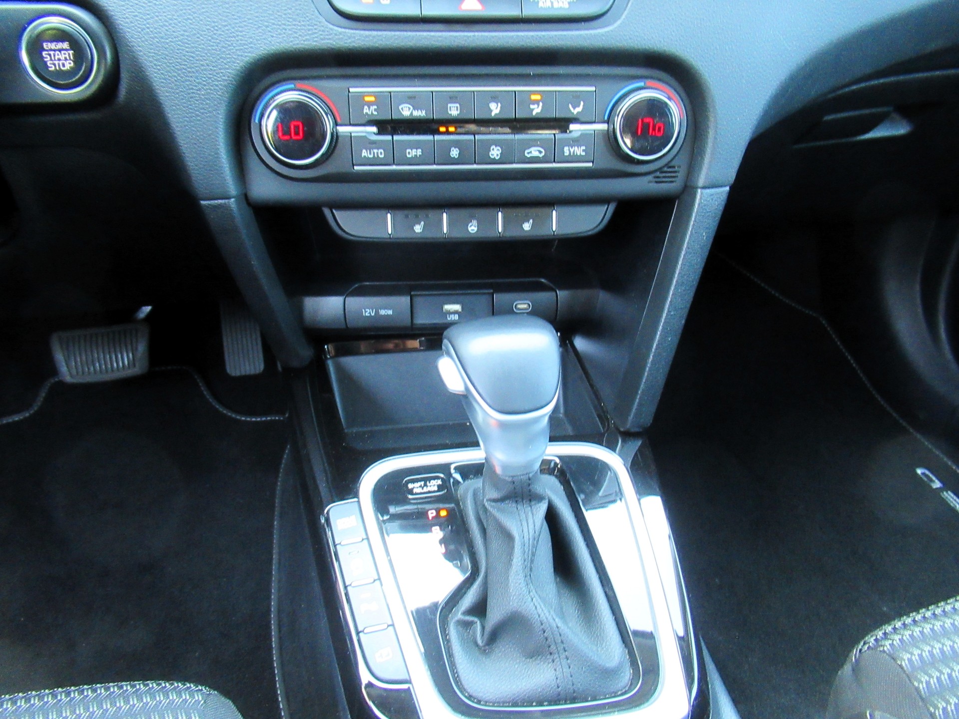 KIA Ceed 1.5 T-GDi MHEV Power DCT-image-7
