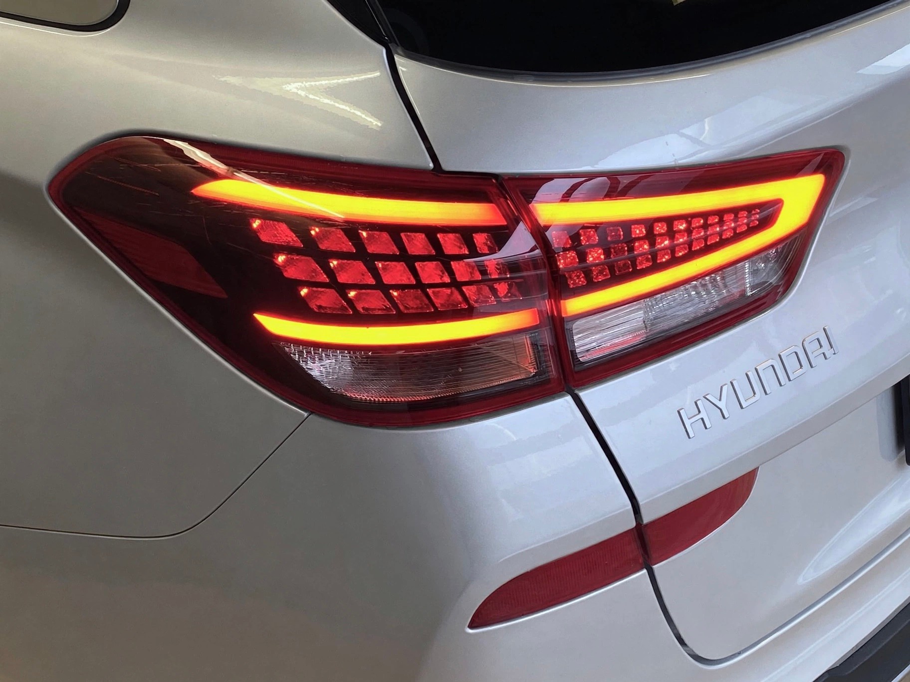 HYUNDAI i30 Wagon 1.5 *T-GDi*Swiss*Vertex*MildHybrid*DCT*-image-28