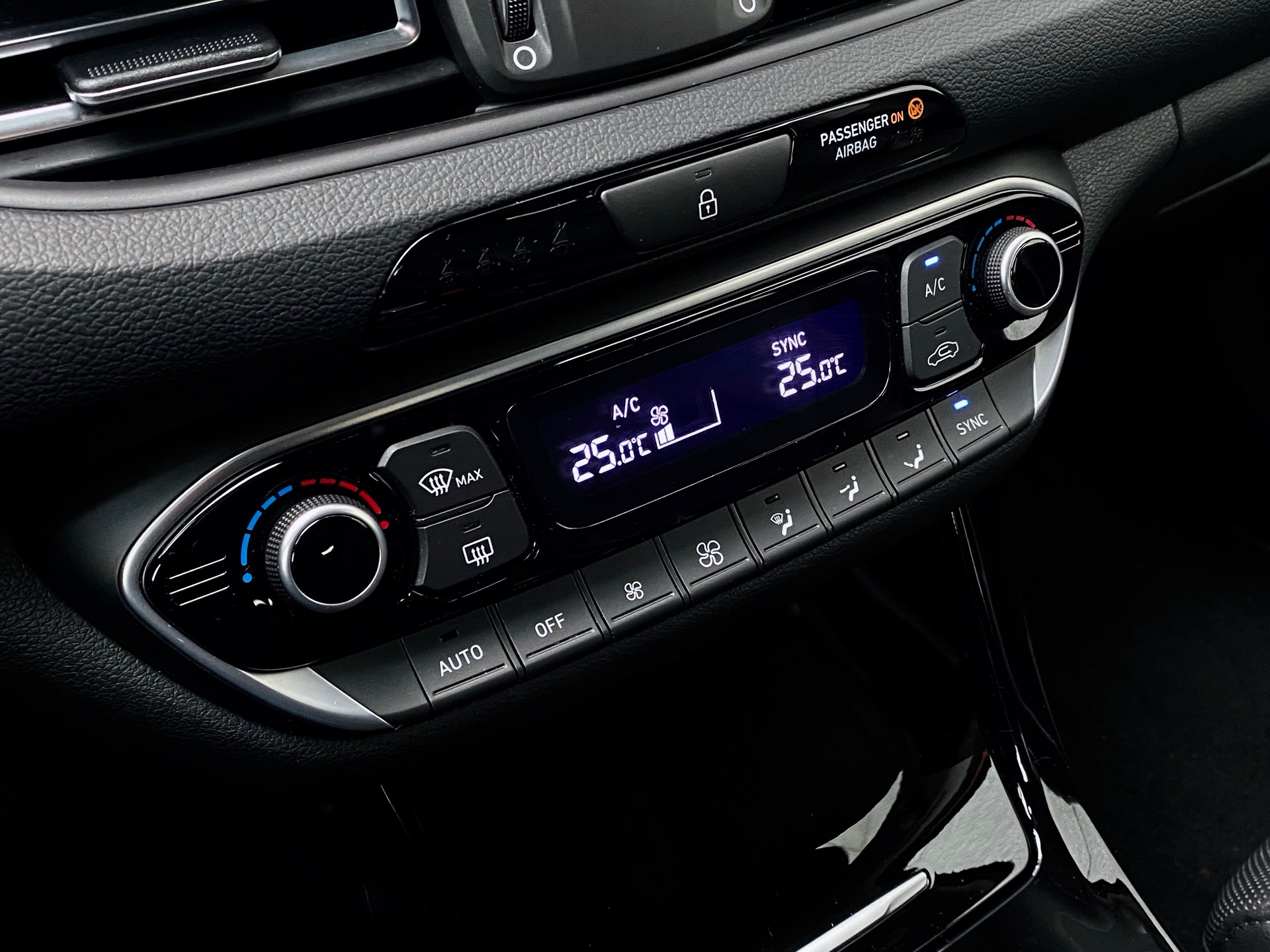 HYUNDAI i30 Wagon 1.5 *T-GDi*Swiss*Vertex*MildHybrid*DCT*-image-21
