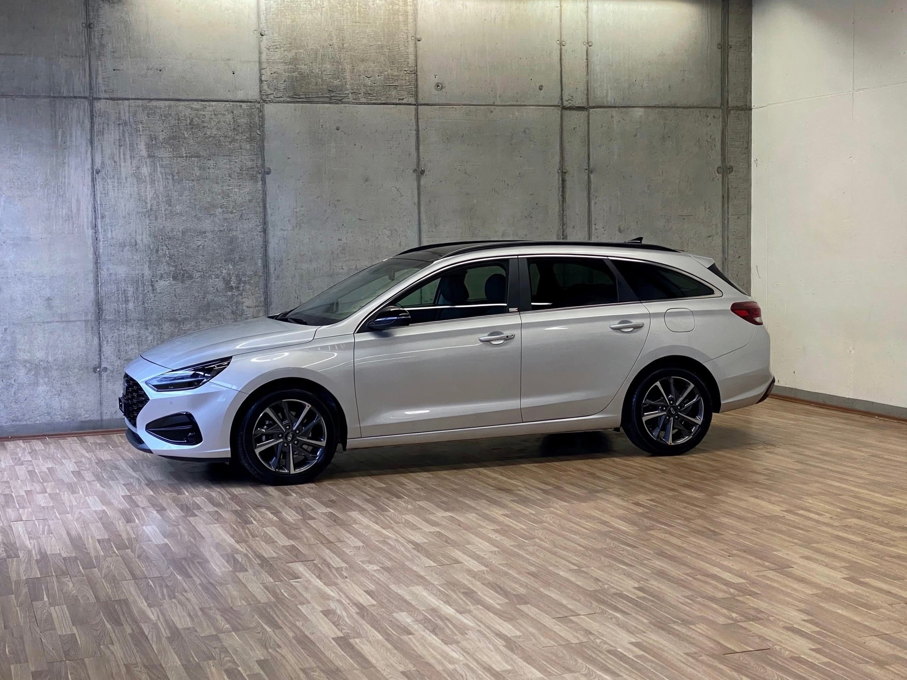 HYUNDAI i30 Wagon 1.5 *T-GDi*Swiss*Vertex*MildHybrid*DCT*-image-0