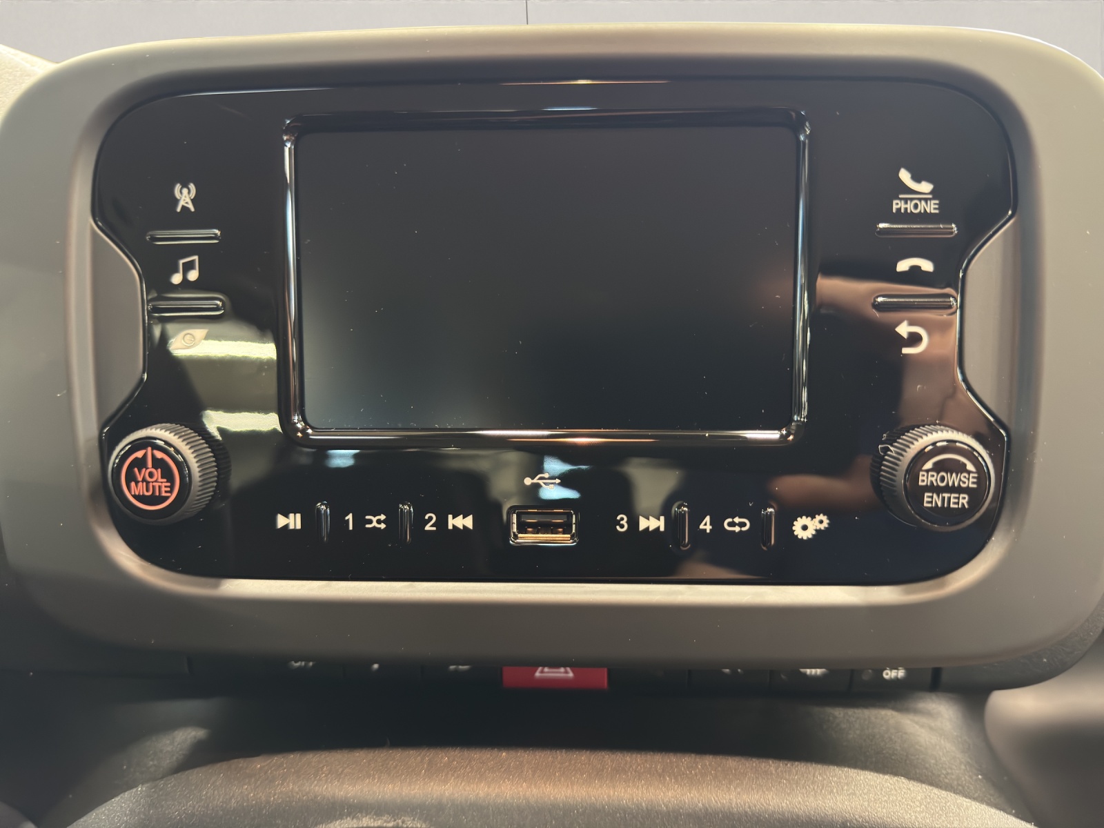 FIAT Pandina 1.0 Hybrid Icon-image-9