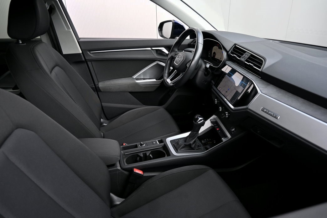 AUDI Q3 2.0 TDI 40 advanced quattro S-tronic-image-4