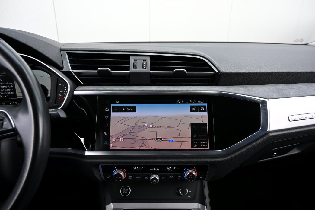 AUDI Q3 2.0 TDI 40 advanced quattro S-tronic-image-11