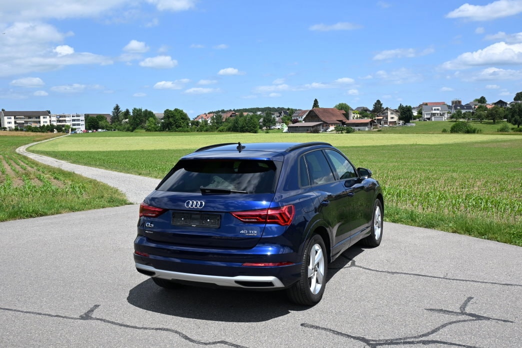 AUDI Q3 2.0 TDI 40 advanced quattro S-tronic-image-2
