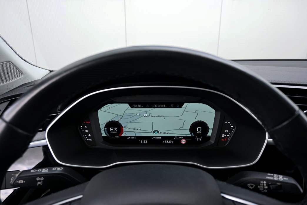 AUDI Q3 2.0 TDI 40 advanced quattro S-tronic-image-10