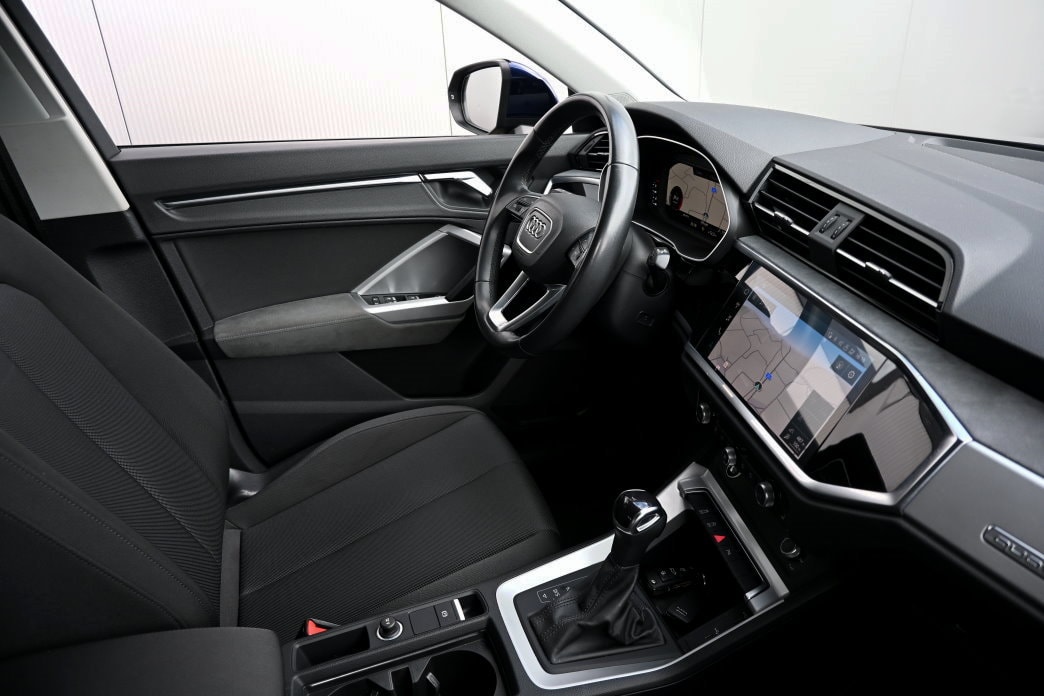AUDI Q3 2.0 TDI 40 advanced quattro S-tronic-image-6