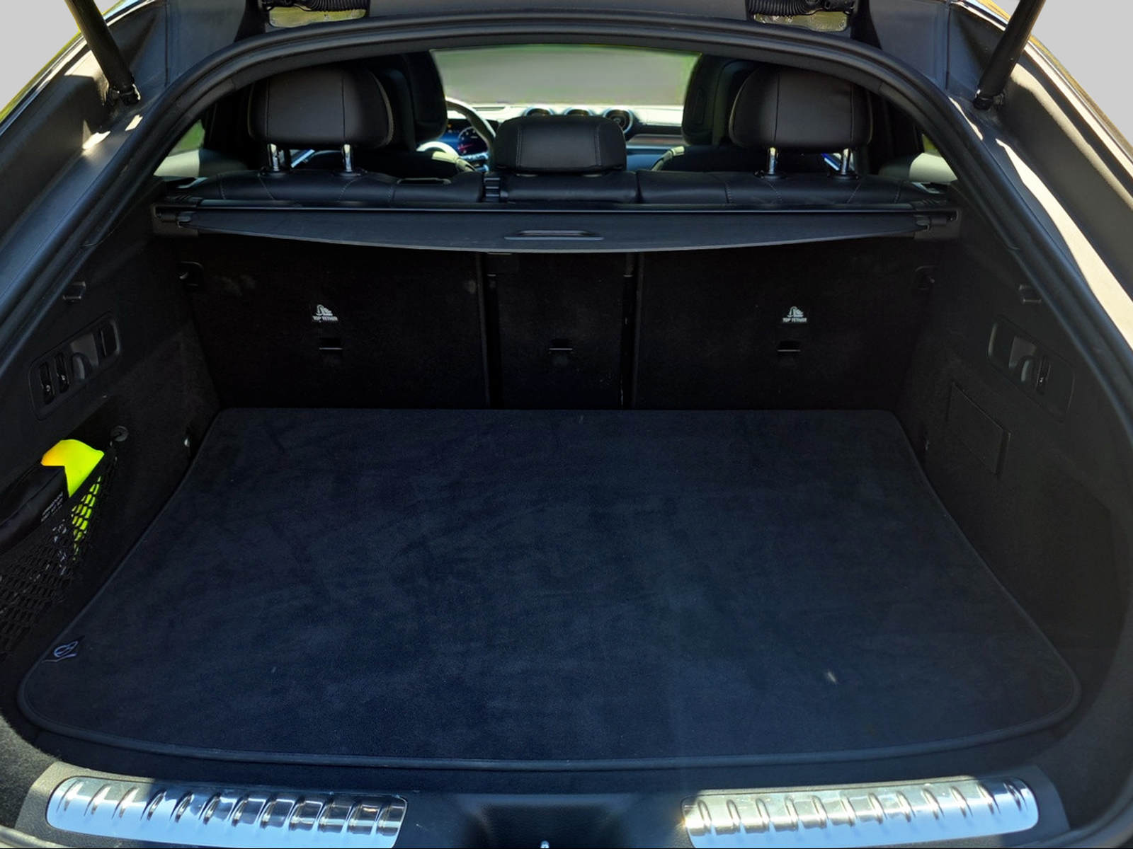 MERCEDES-BENZ GLC 300 4Matic AMG Line 9G-Tronic-image-19