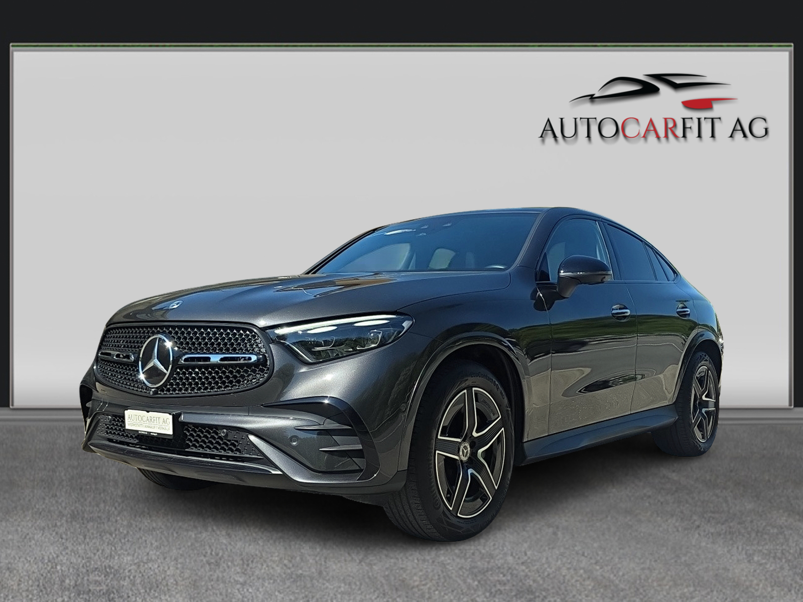 MERCEDES-BENZ GLC 300 4Matic AMG Line 9G-Tronic-image-0