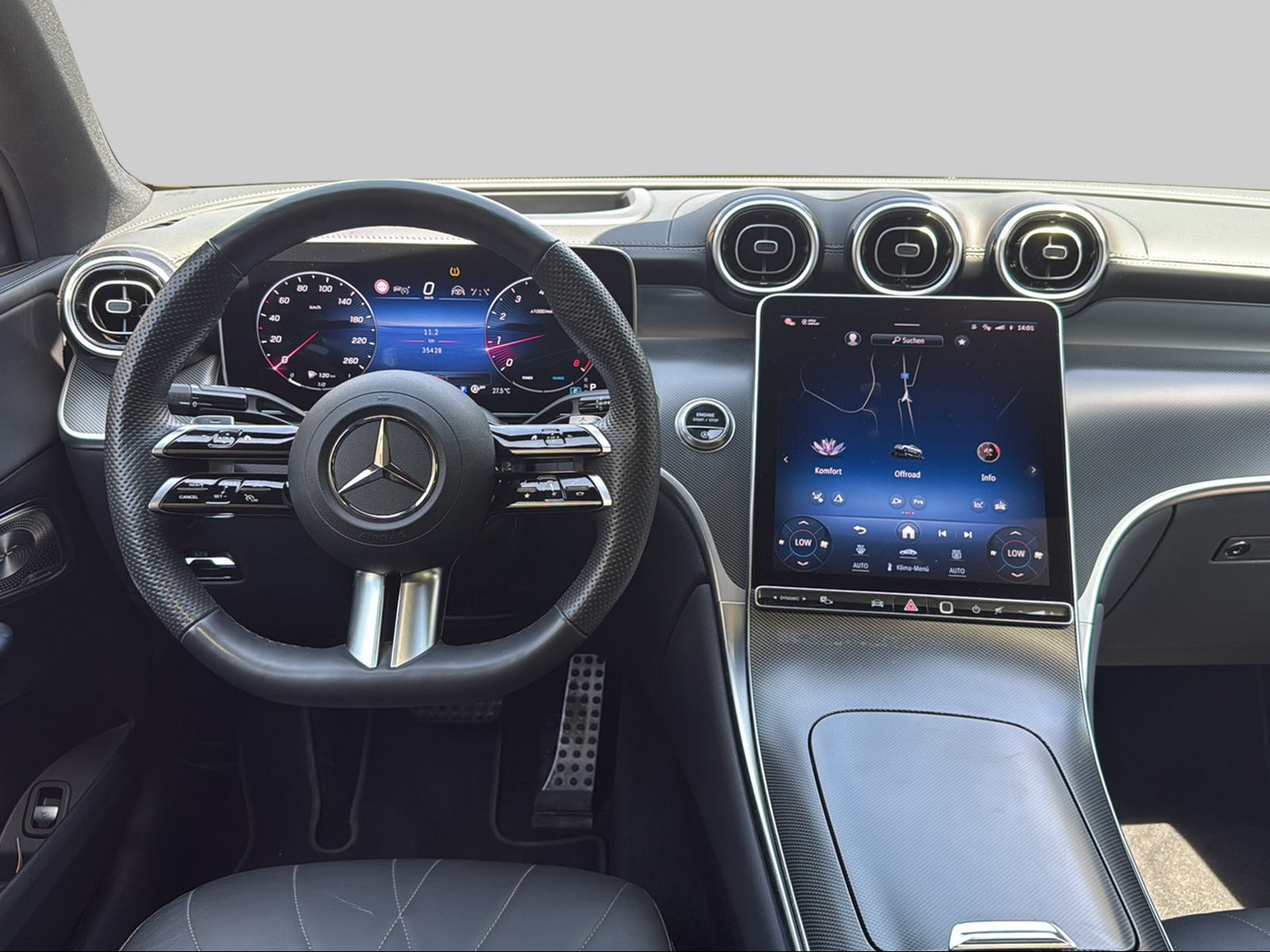 MERCEDES-BENZ GLC 300 4Matic AMG Line 9G-Tronic-image-9