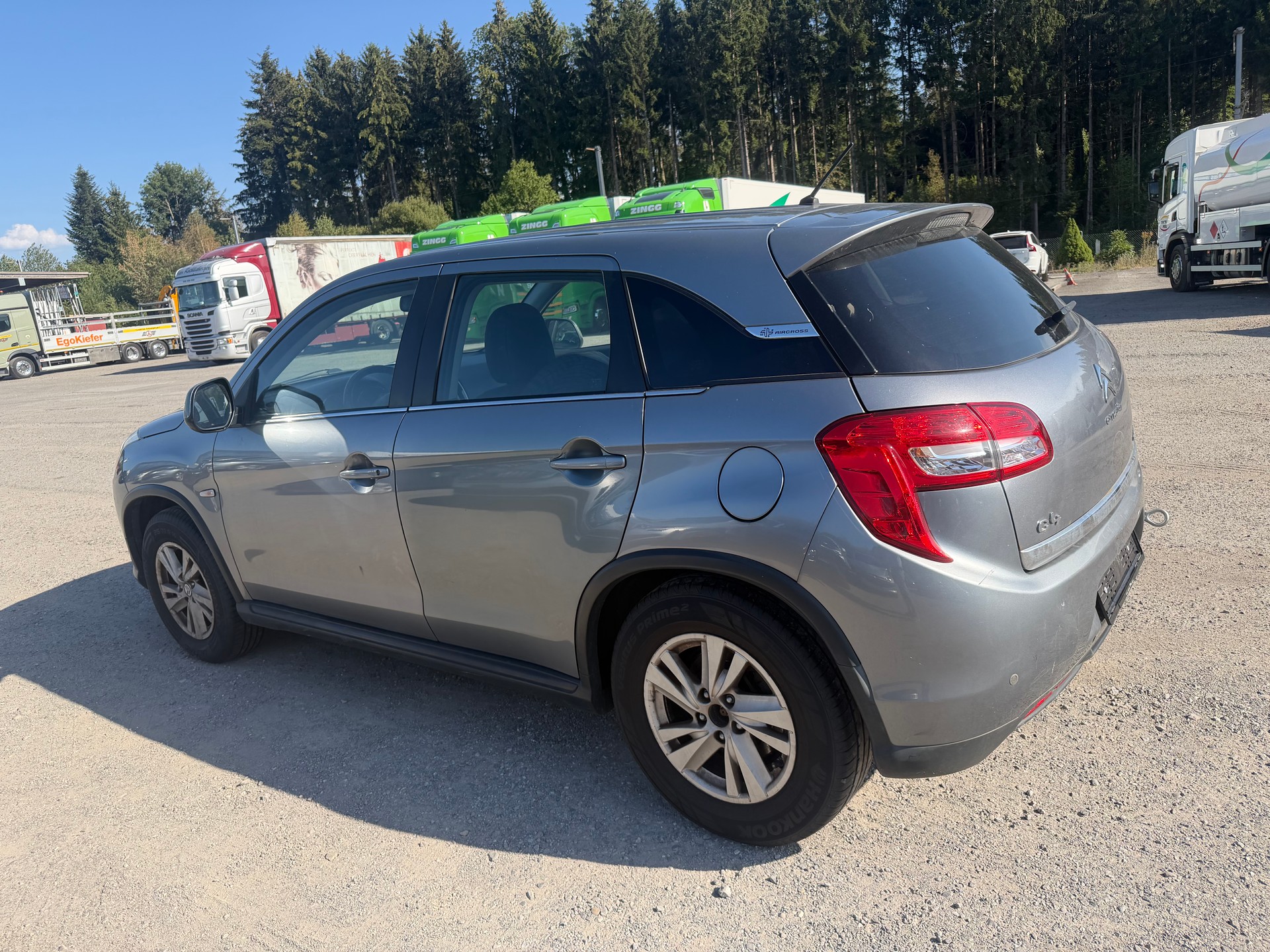 CITROEN C4 Aircross 1.6 HDi Exclusive 4WD-image-2